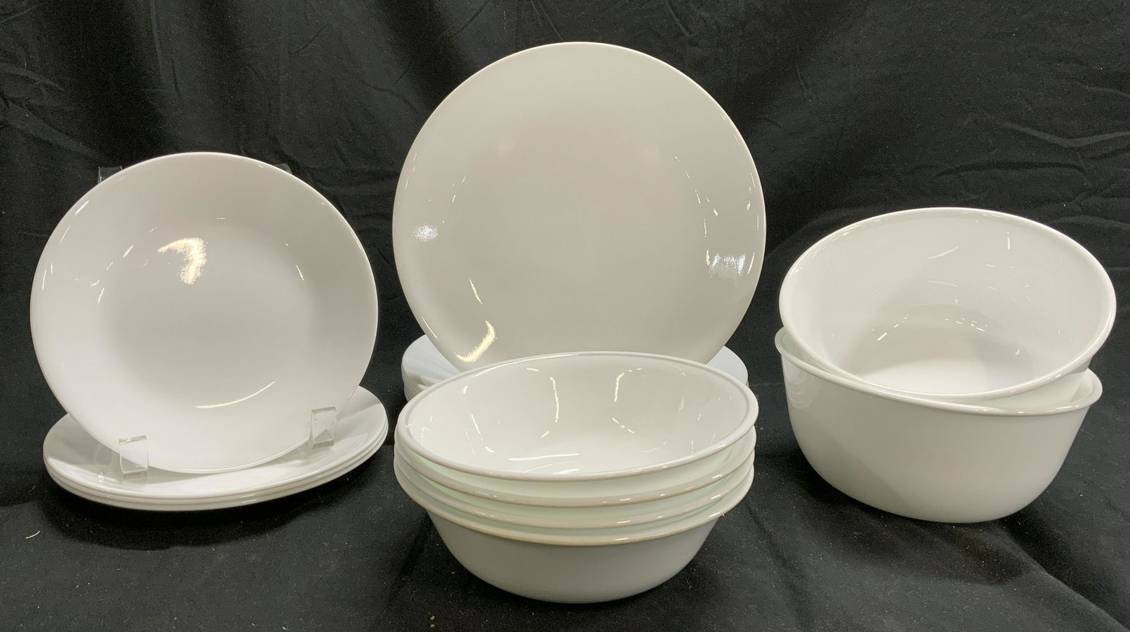 CORELLE VITRELLE Set 17 Serving Set White (1 of 6)