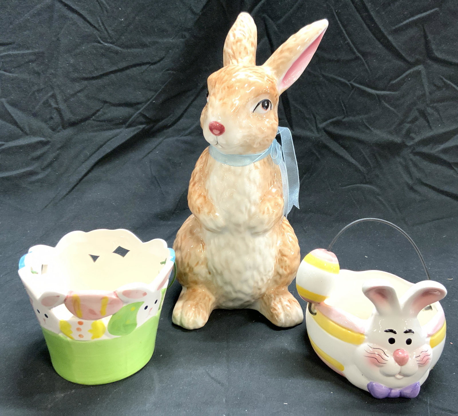Lot 3 Porcelain Bunny & Easter Basket Accessories (1 of 7)