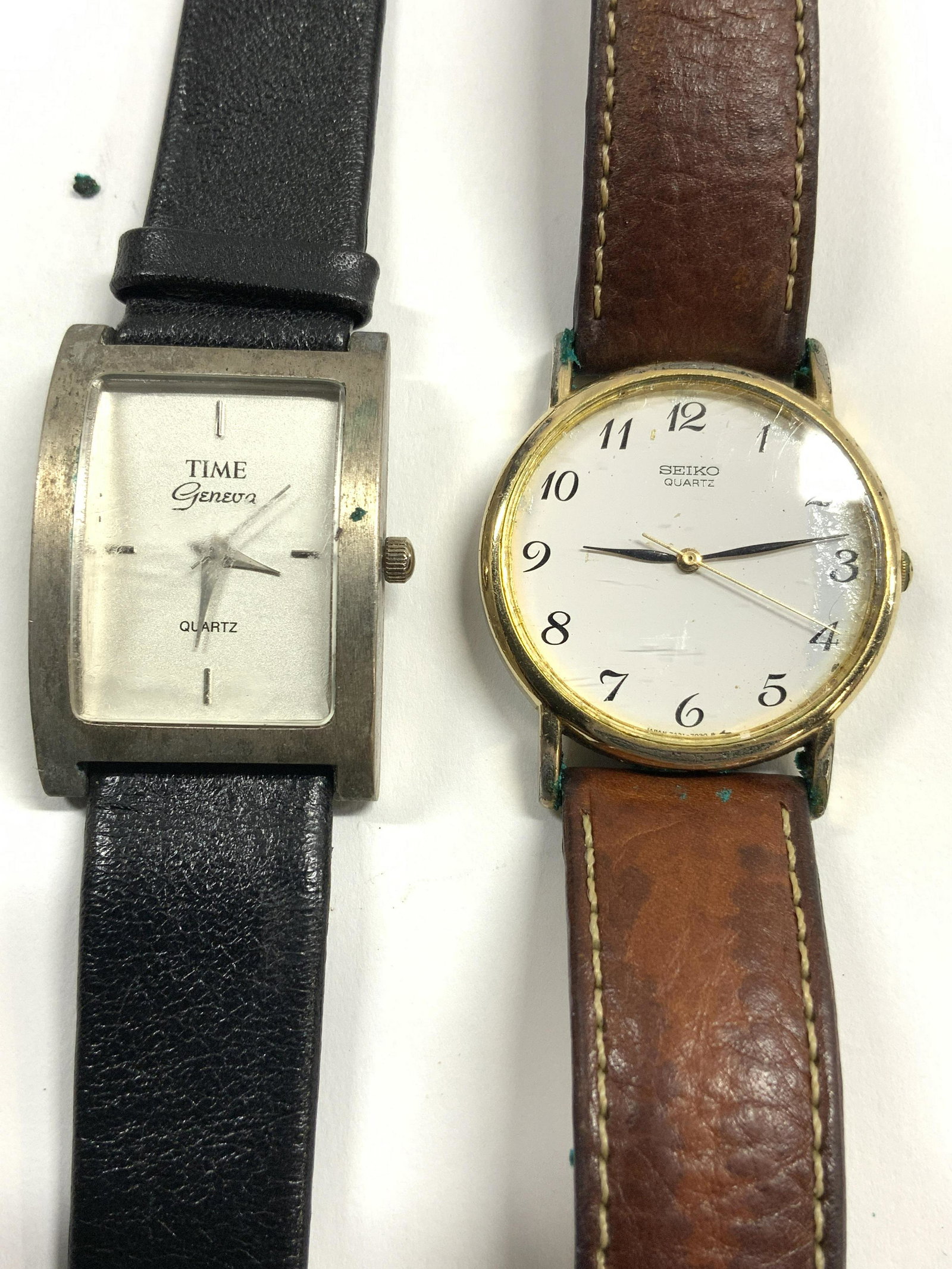 Lot 2 SEIKO, GENEVA Watches W Leather Bands: Lot includes 2 watches, 1 SEIKO with black toned pebbled leather band, and 1 GENEVA with brown toned leather hand. Seiko measures approx 8.75 inches long 1.15 inch watch face. Watches, SEIKO watch, Ge