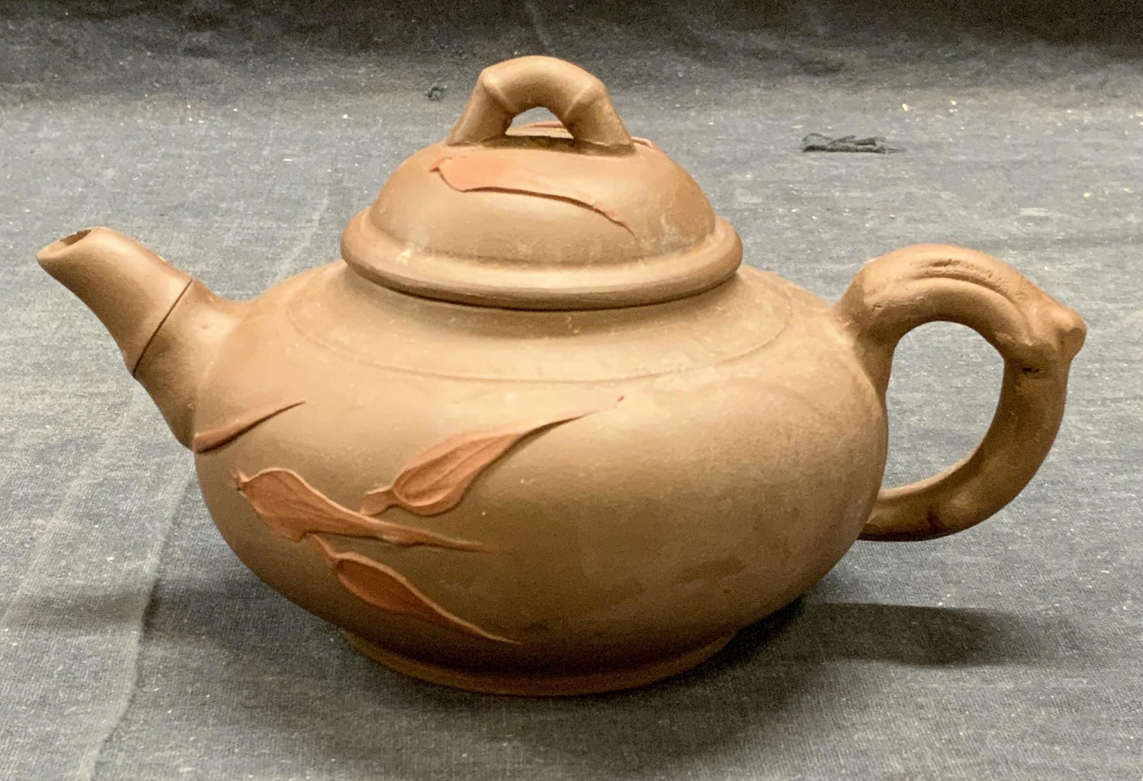 Signed Chinese Yixing Pottery Zisha Teapot (1 of 6)
