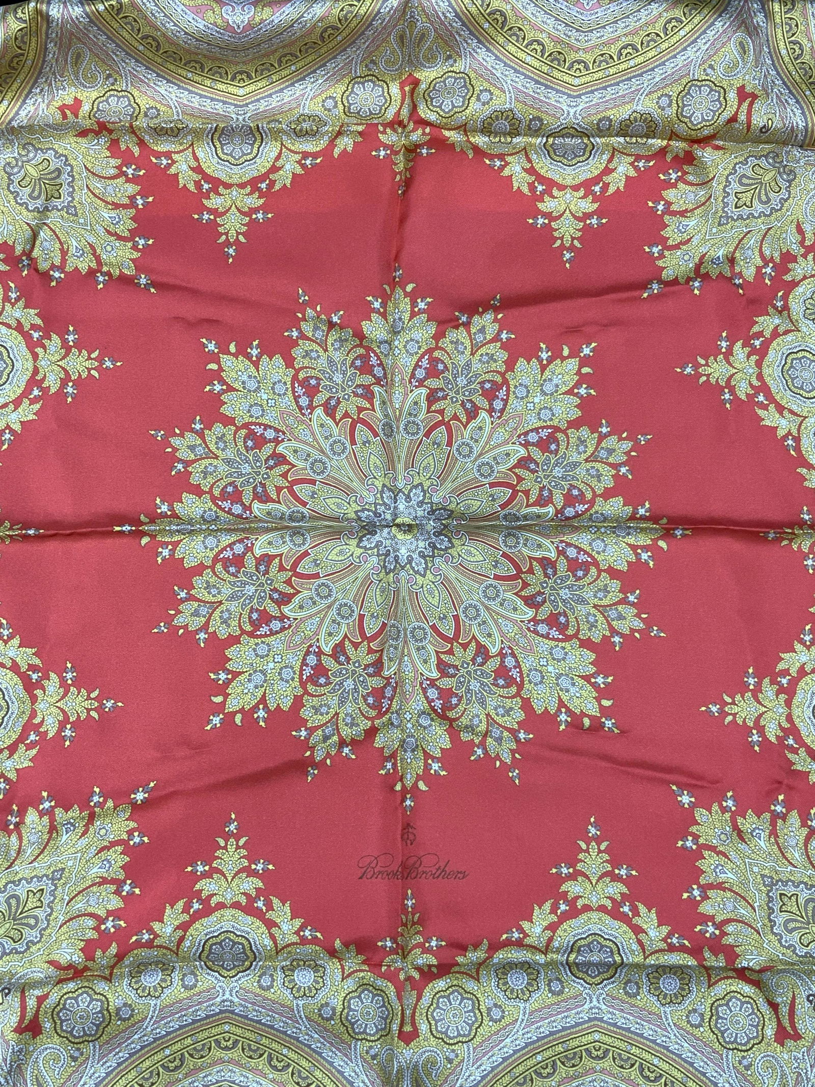 BROOKS BROTHERS 100% Silk Scarf/ Shawl (1 of 8)