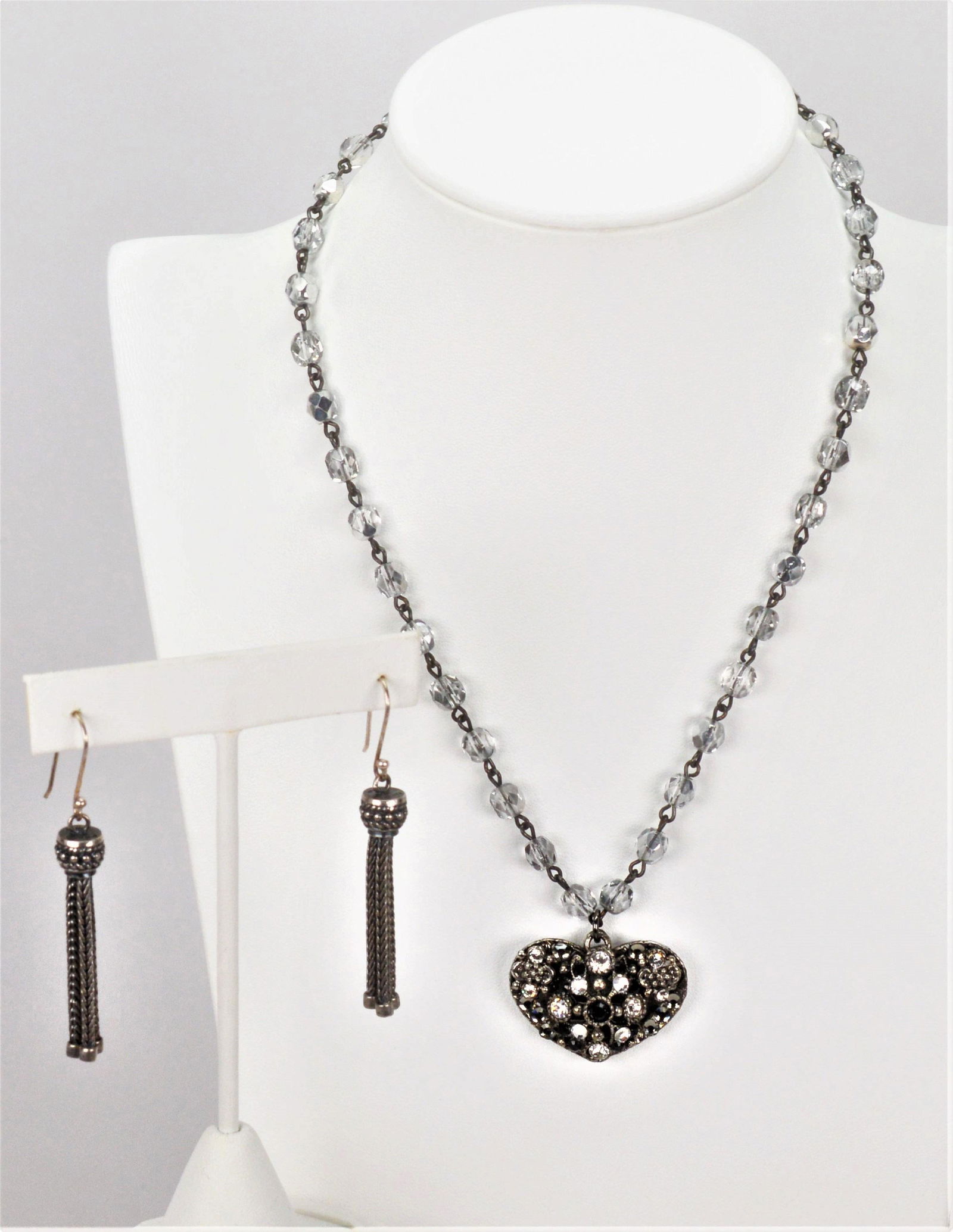 Seasonal Whispers Beaded Glass Necklace & Earrings (1 of 6)