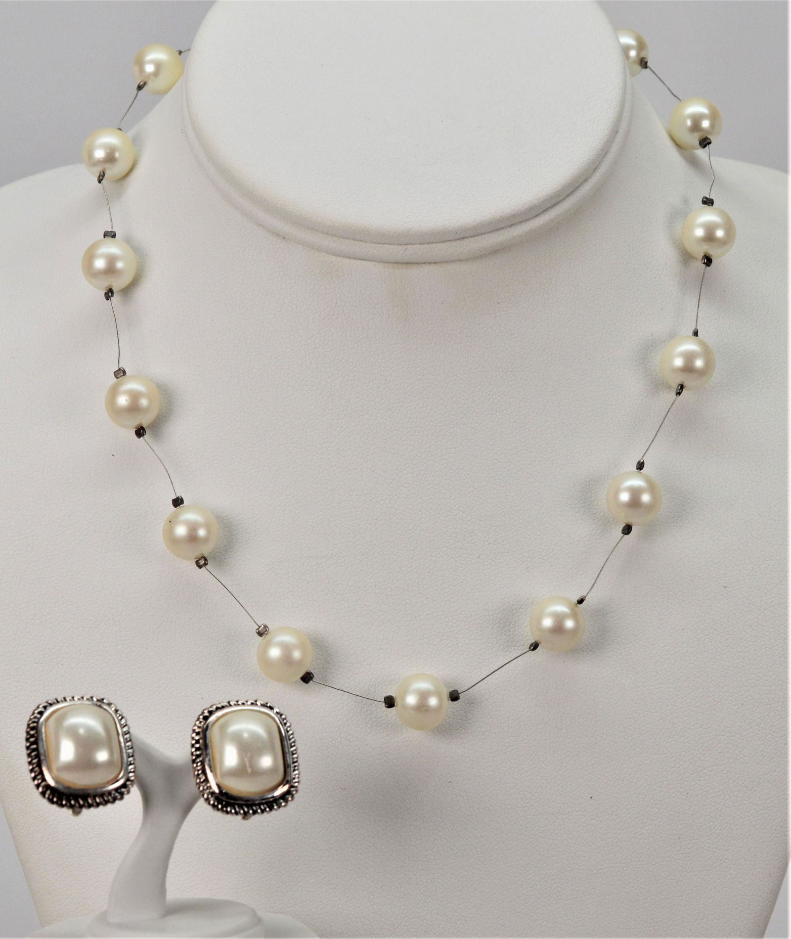 Carol Lee Faux Pearl Necklace & Earrings (1 of 4)