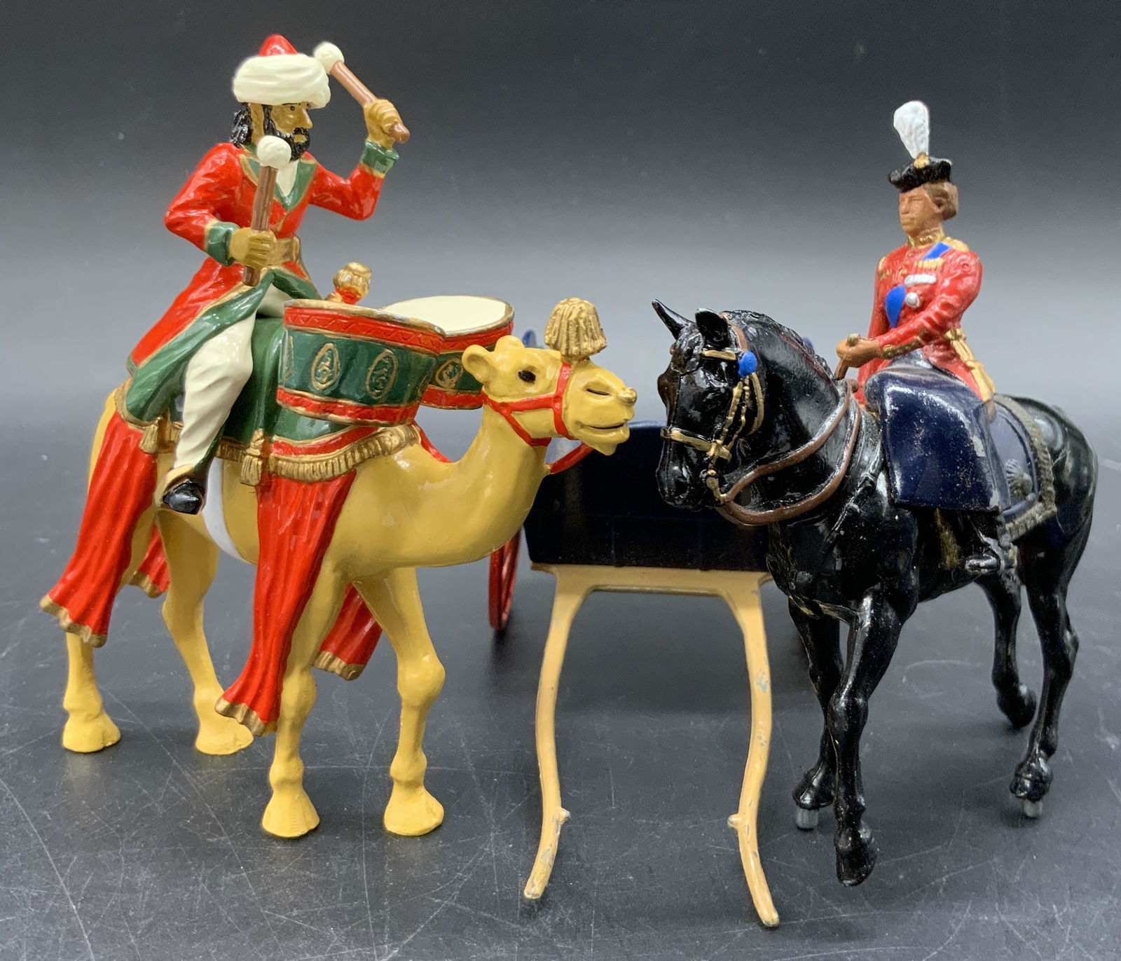 Lot 5 Vintage Metal Toy Figurals, BRITAINS & More (1 of 12)