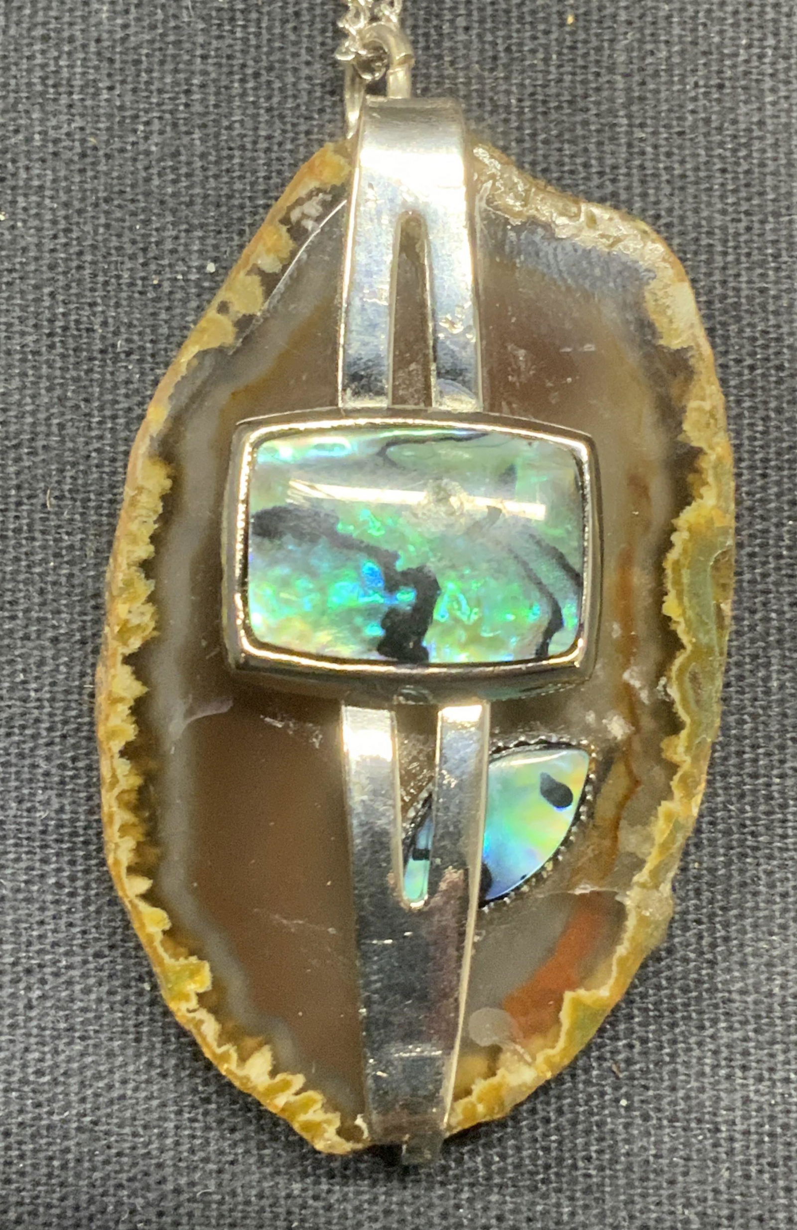 Cut Geode Silver Tone Pendant Necklace Jewelry (1 of 6)