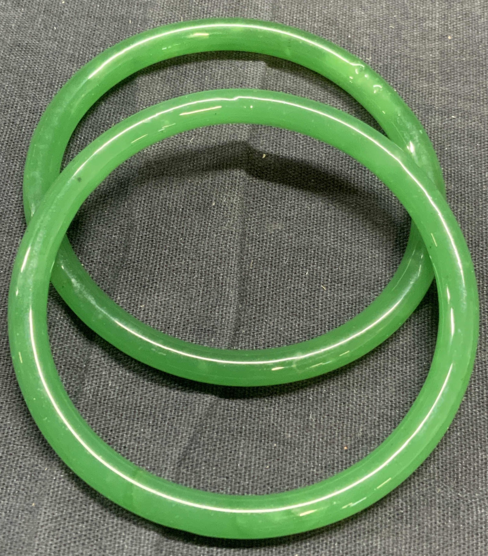 Pair Green Glass Bangle Bracelets, Jewelry (1 of 6)