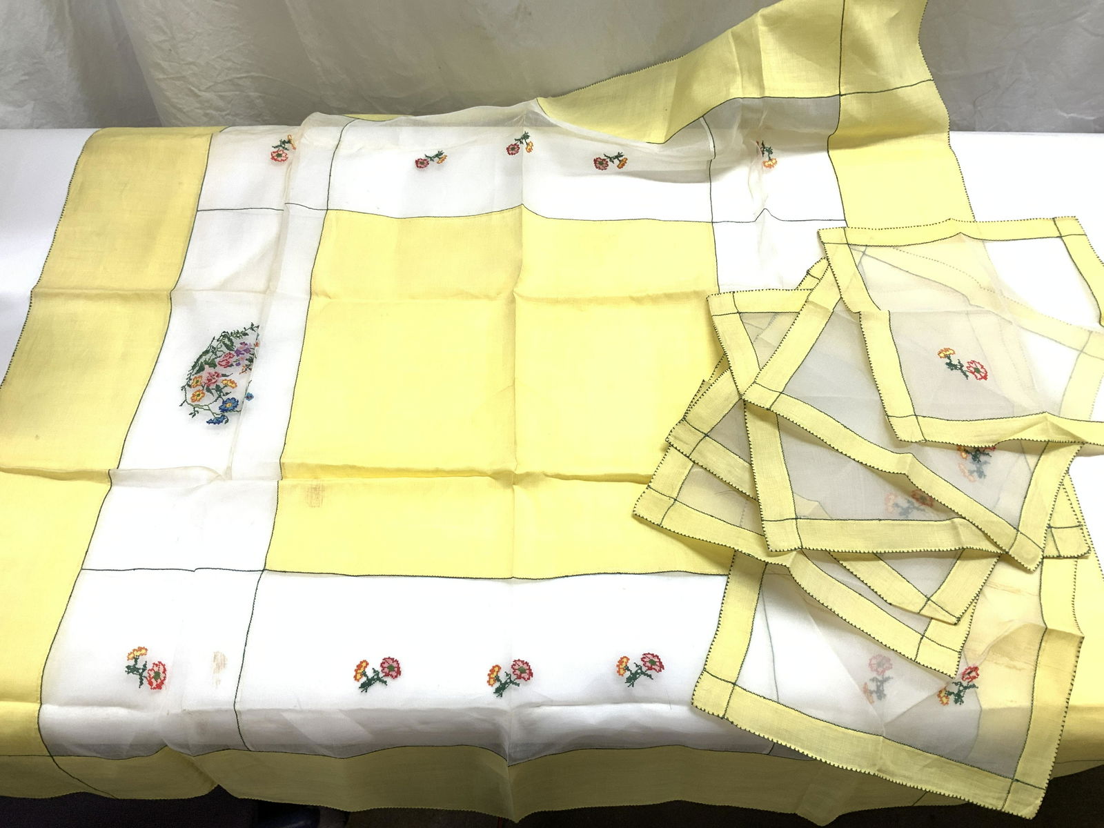 Set 7 Vintage Cross Stitch Linen Table Linens (1 of 8)