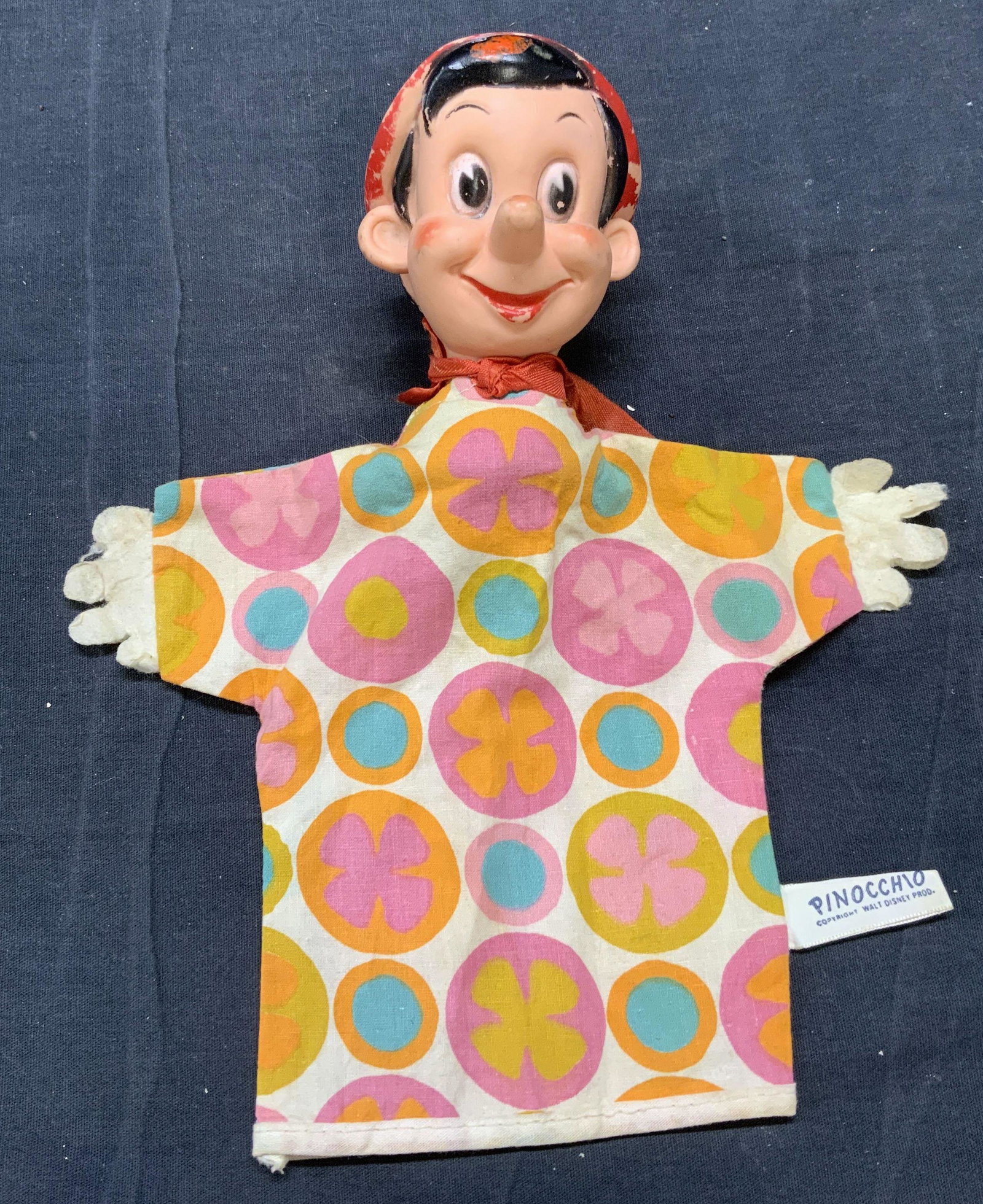 Vintage PINOCCHIO Walt Disney Hand Puppet (1 of 8)