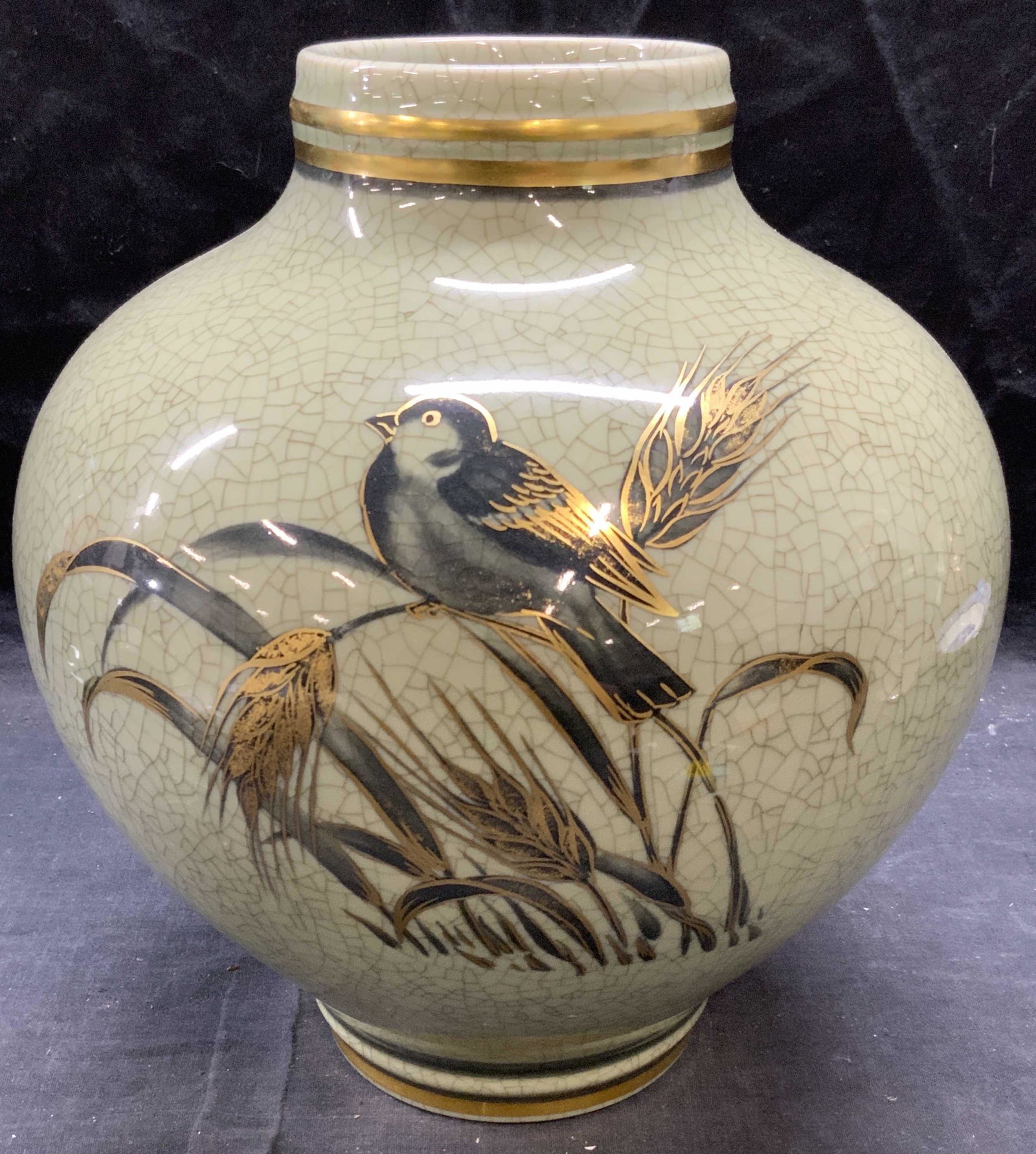 ROYAL COPENHAGEN Ceramic Centerpiece Bird Vase (1 of 7)