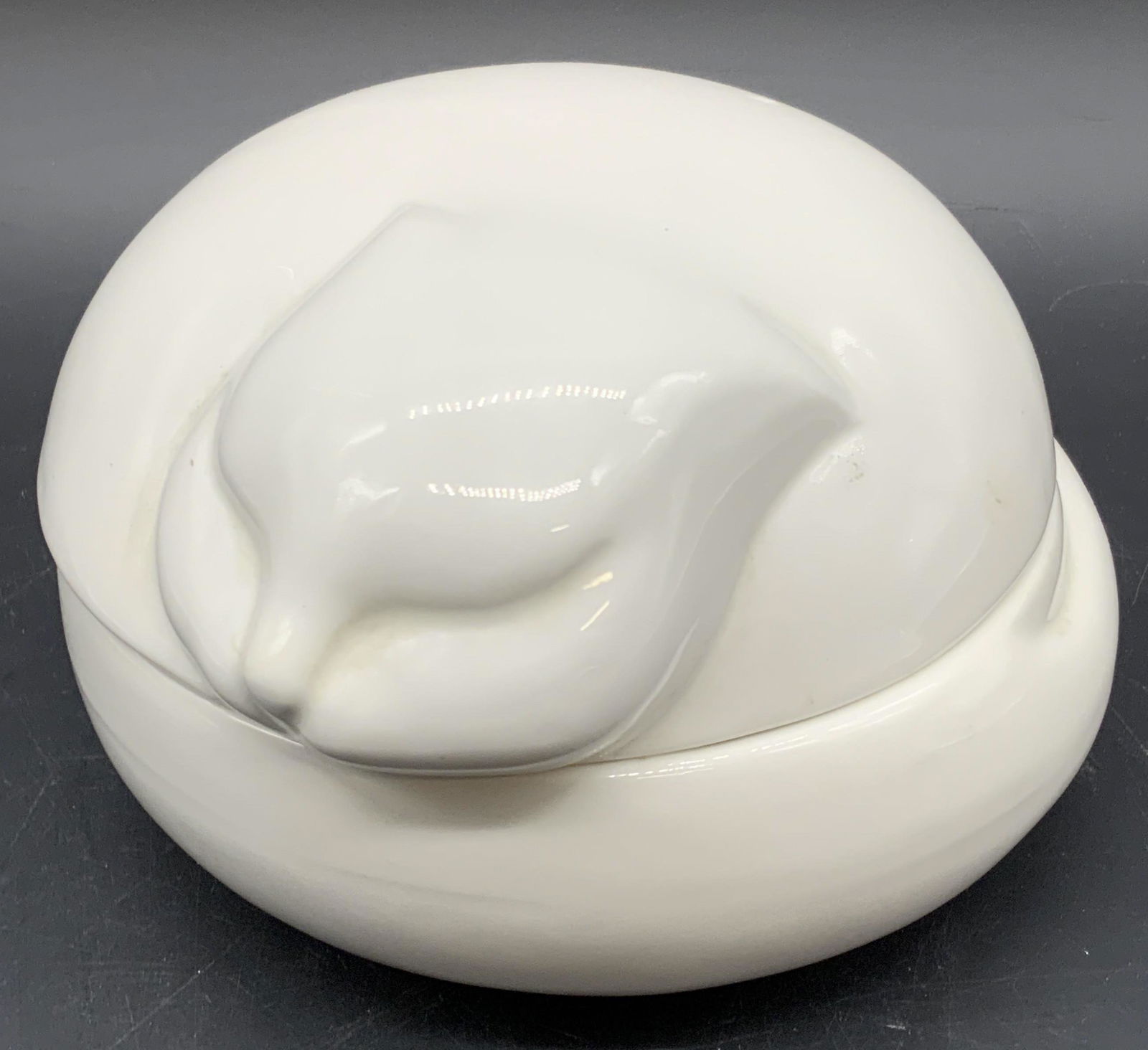 TIFFANY & CO 1979 Vintage Sleeping Cat Trinket Box (1 of 10)