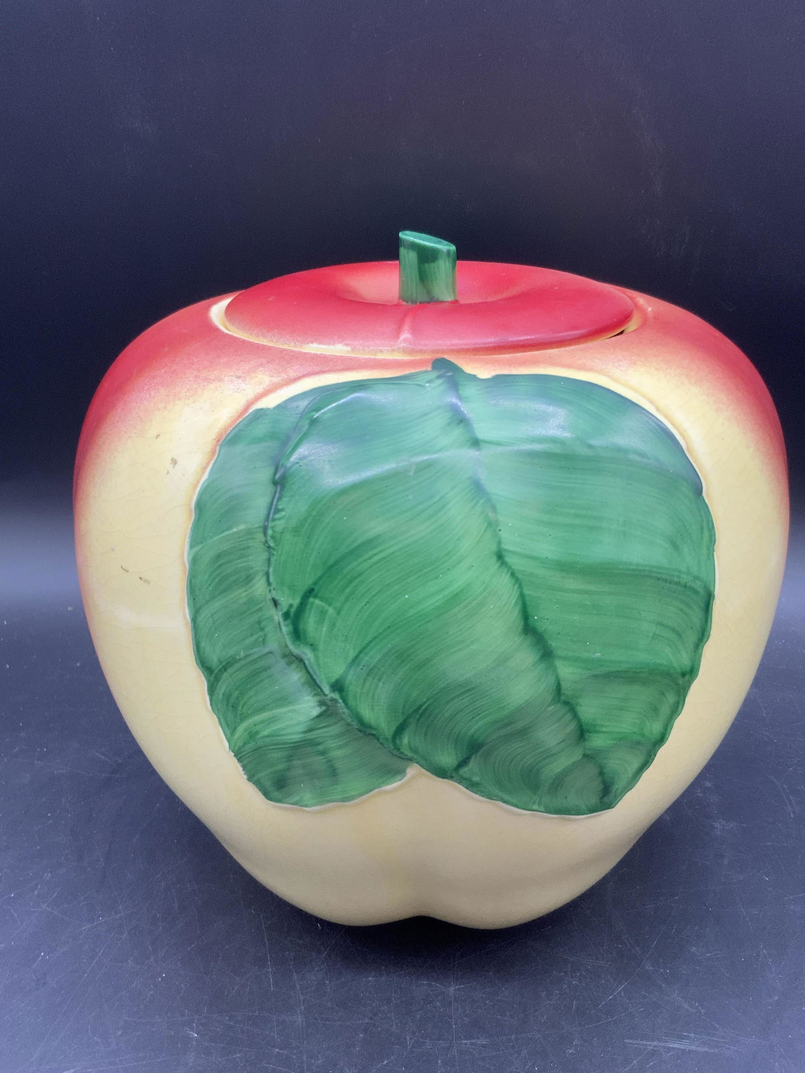 HULL Vintage Ceramic Blushing Apple Cookie Jar (1 of 13)