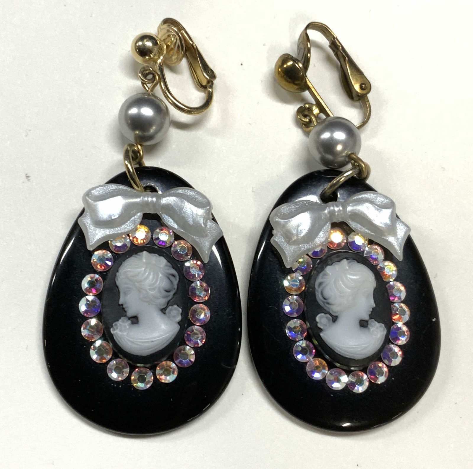 TARINA TARANTINO Black Cameo Dangle Earrings (1 of 8)