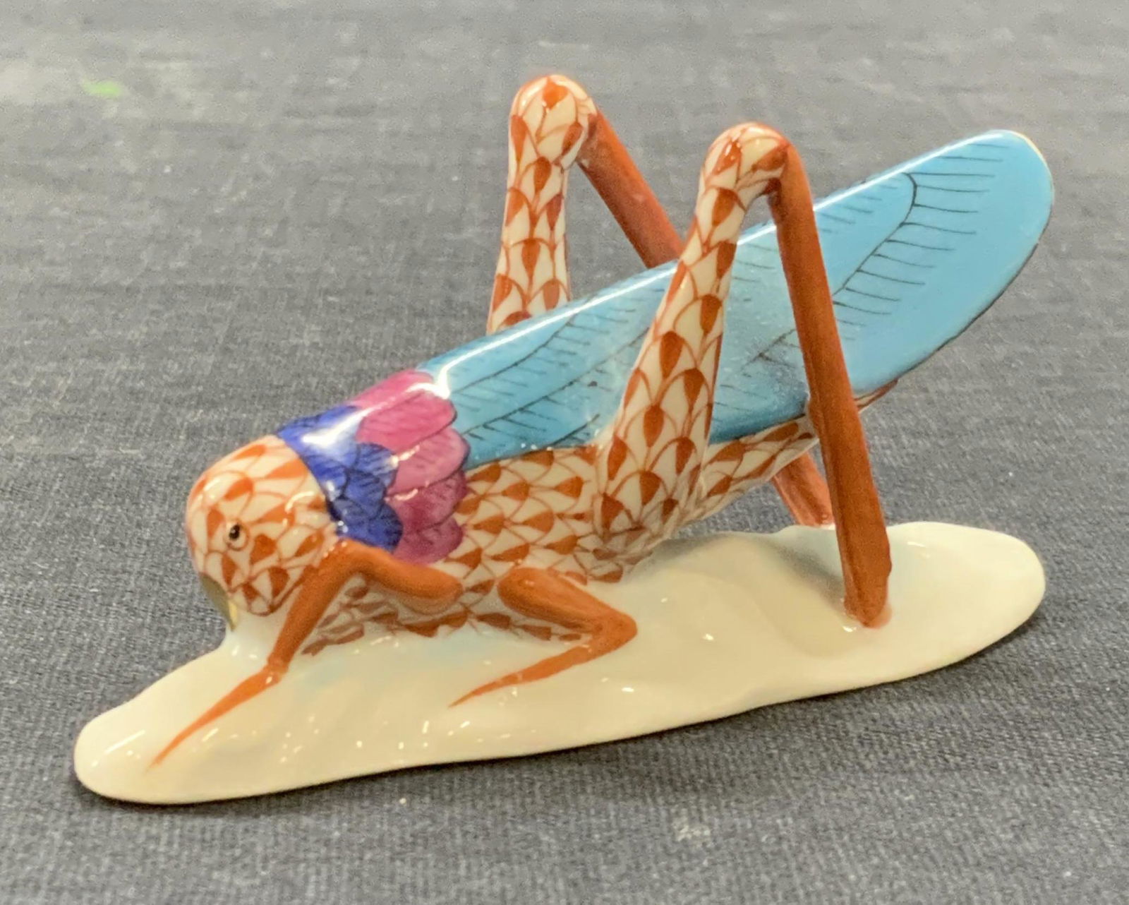HEREND Hungary Porcelain Fishnet Cricket Figurine (1 of 6)