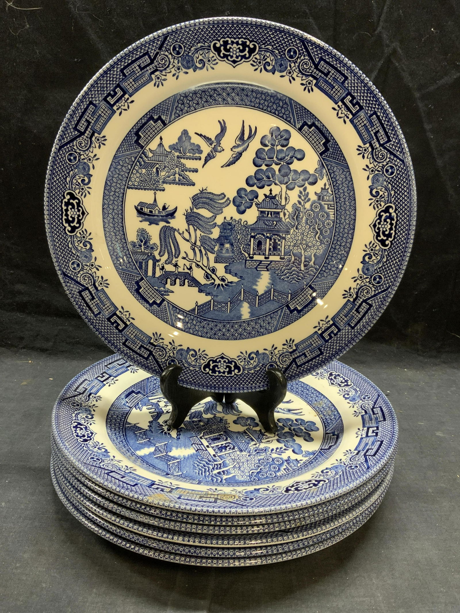 Set 7 Churchill Ceramic Blue Willow Plates England (1 of 7)