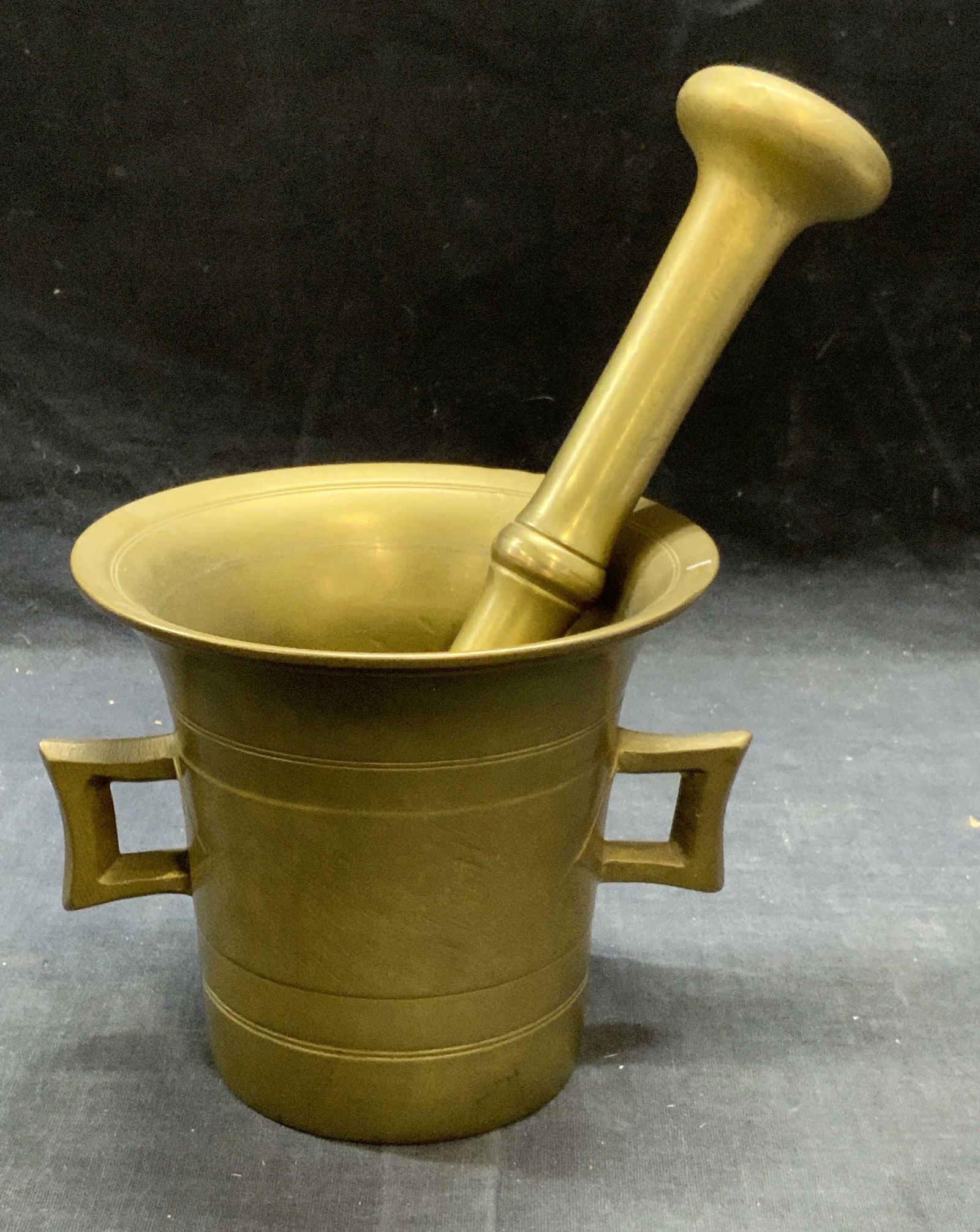 Antique Heavy Bronze Mortar & Pestle (1 of 10)