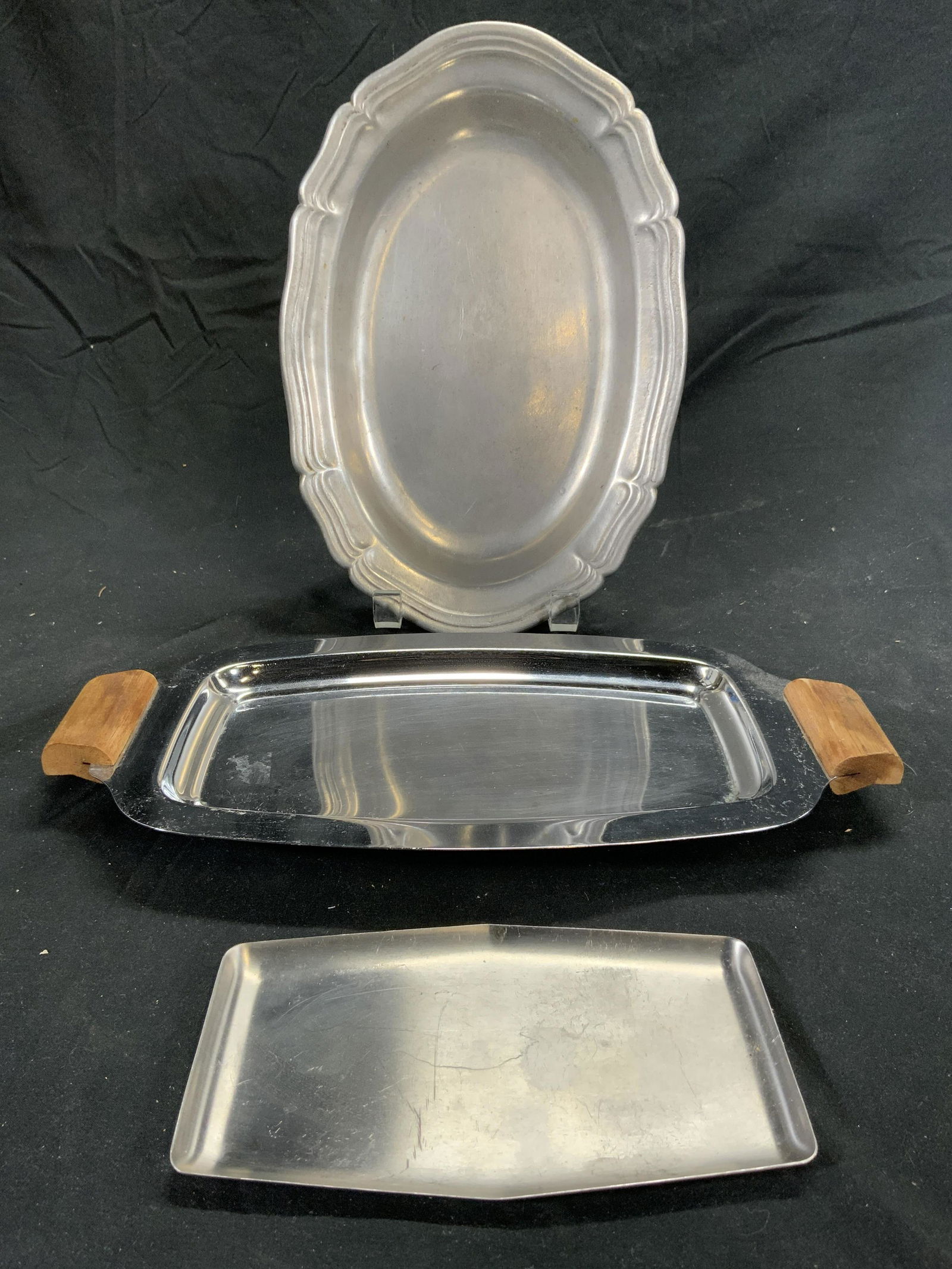 Lot 3 Vntg Assorted Metal Trays (1 of 6)