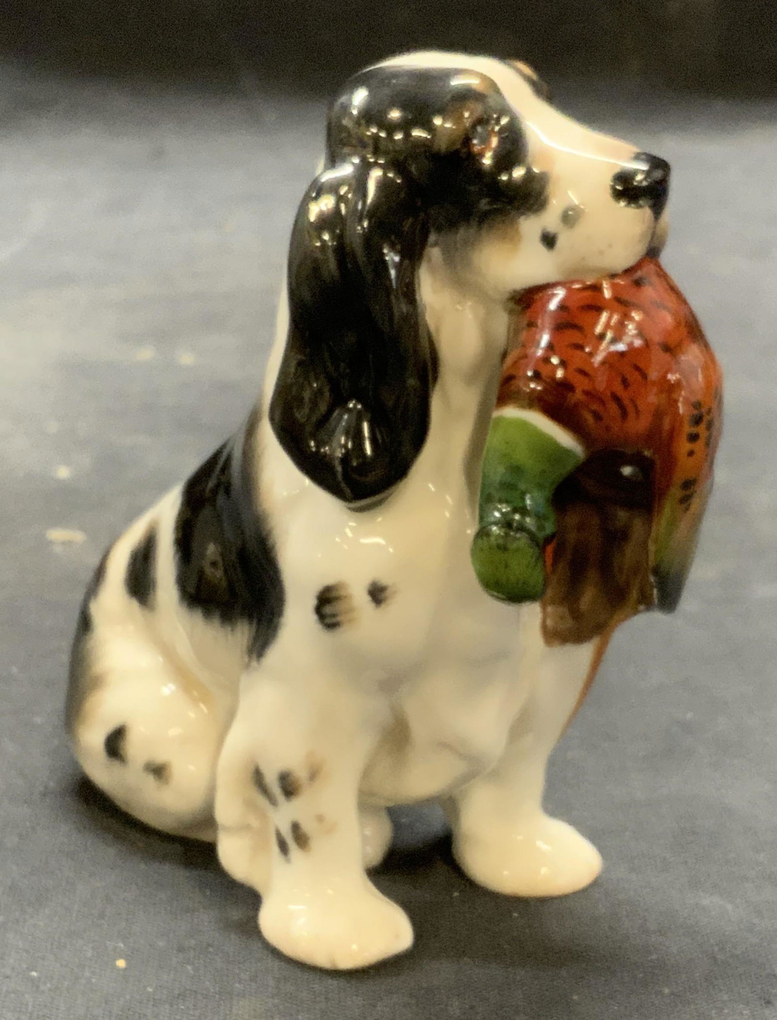 Vtg Royal DOULTON Hunting Dog Porcelain Figurine (1 of 6)