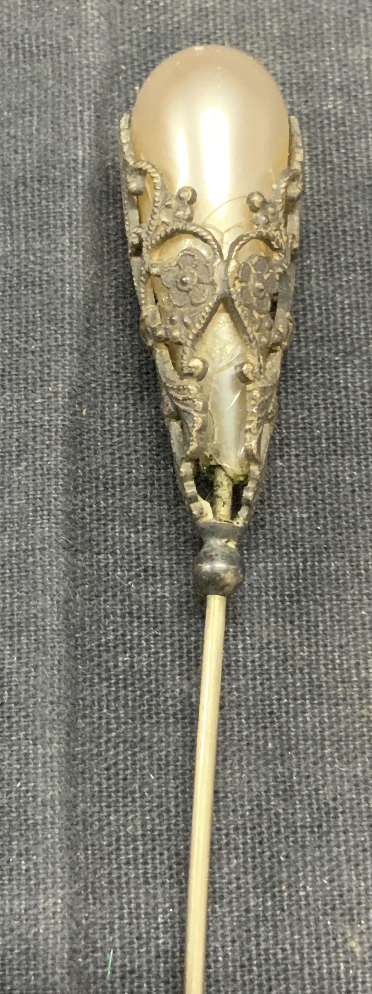 Vintage Faux Pearl Silver Tone Hat Pin (1 of 6)