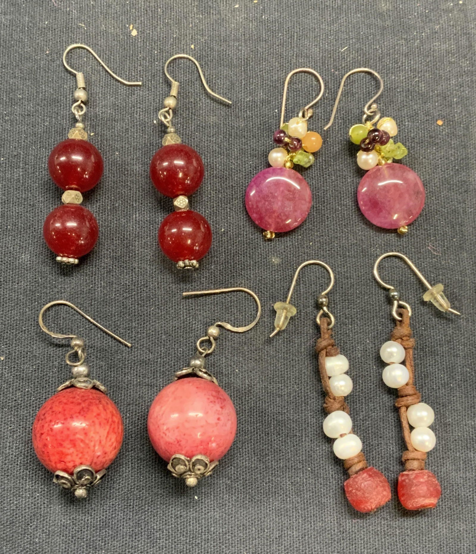 Lot 4 Burgundy Beaded Dangle Earrings (1 of 6)