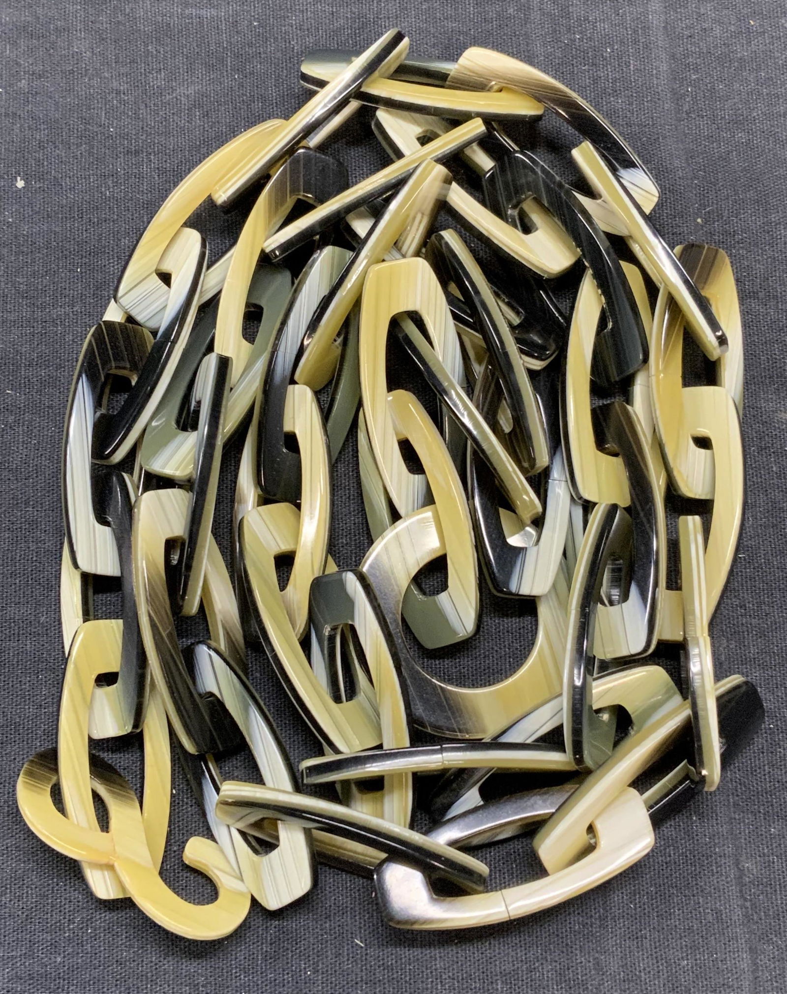 Adjustable Length Chain Link Fashion Accessory (1 of 6)