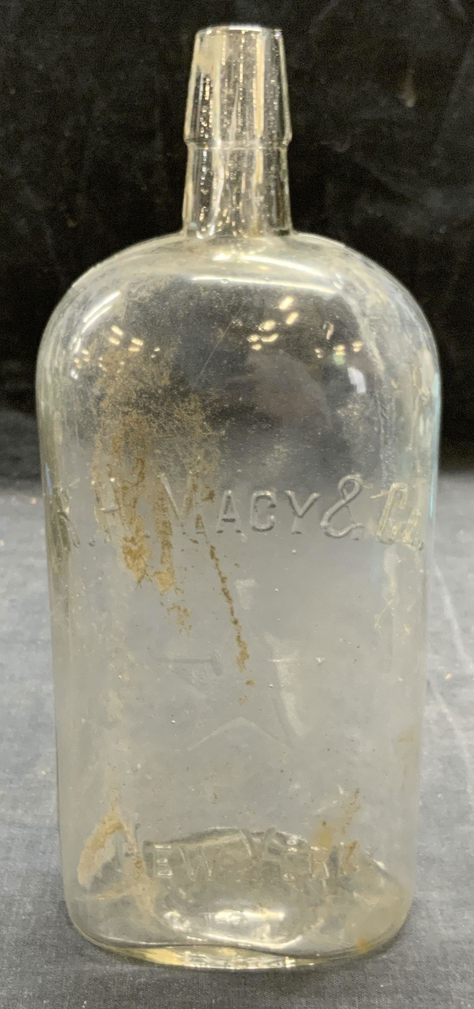 Vtg R. H. Macy & Co Glass Liquor Bottle (1 of 7)