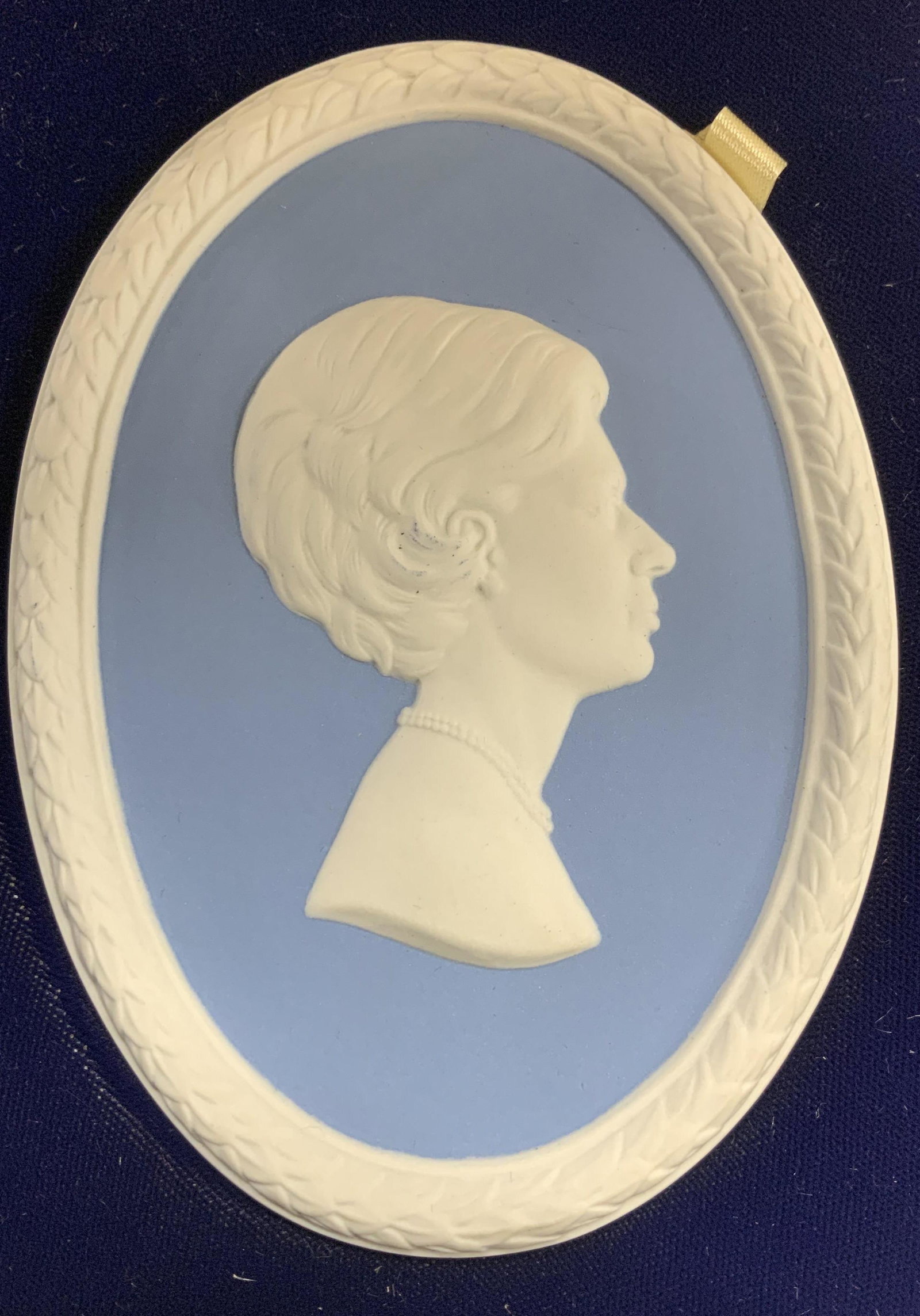 WEDGWOOD Princess Margaret Porcelain Ornament: Limited edition #102/1000 profile of H.R.H Princess Margaret, Countess Of Snowdon in pale blue and white Jasperware wall medallion with certificate of authenticity, c.1973. Comes in its original prese