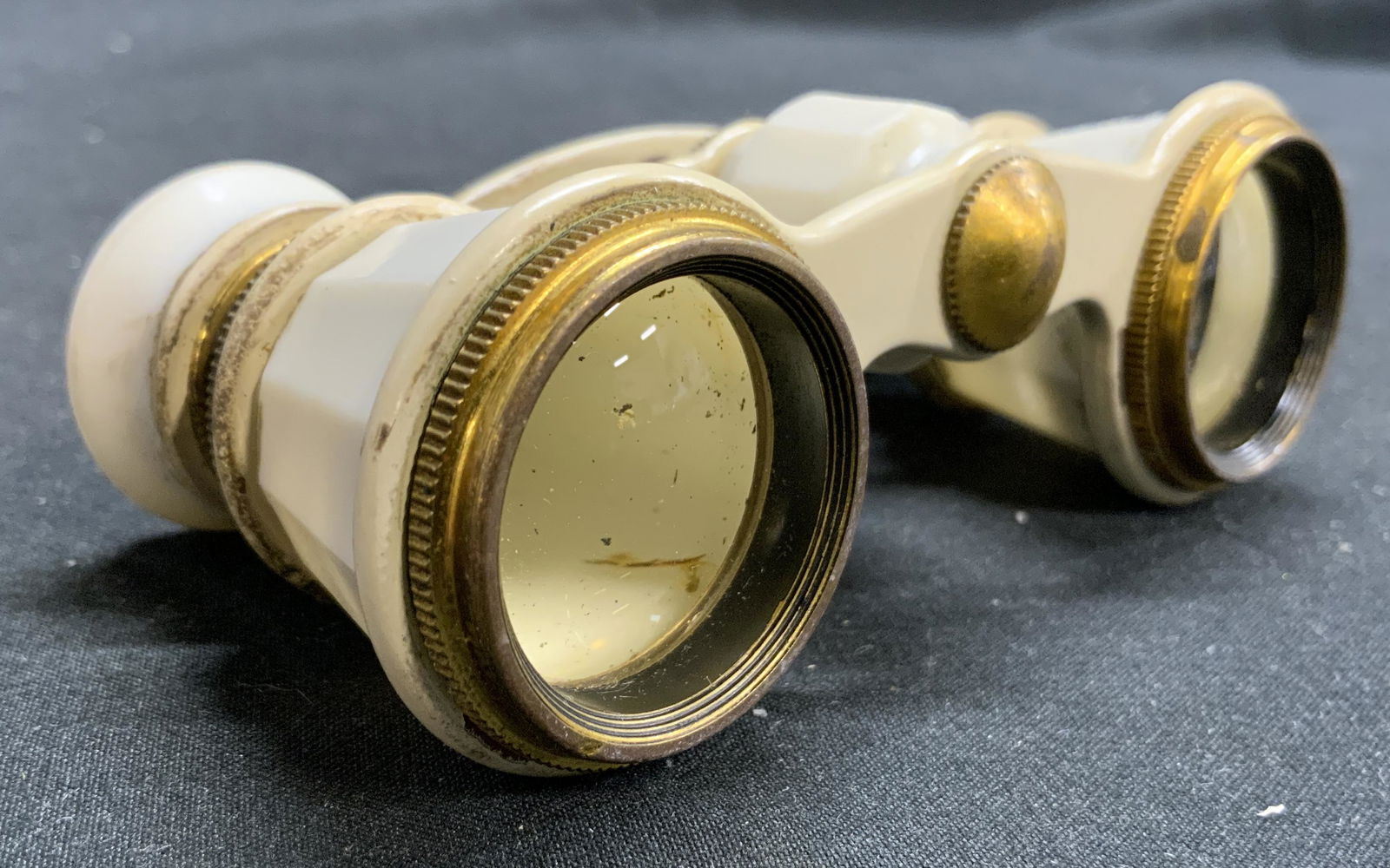 Pair Vtg Bakelite & Brass Opera Glasses Binoculars (1 of 7)