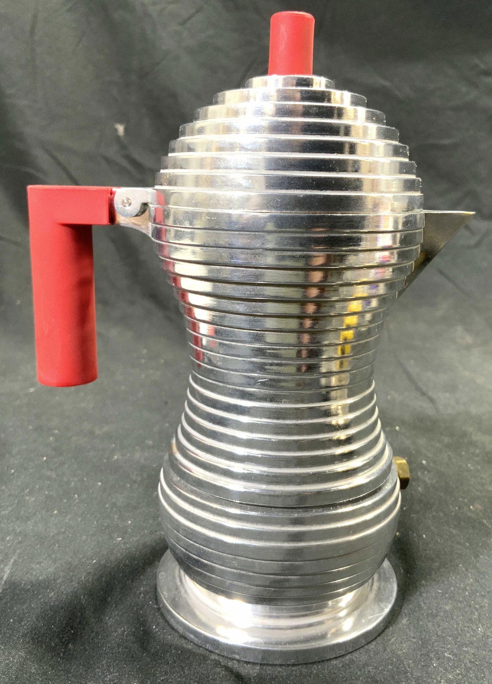 ALESSI PULCINA INDUCTION RED Espresso Maker (1 of 8)