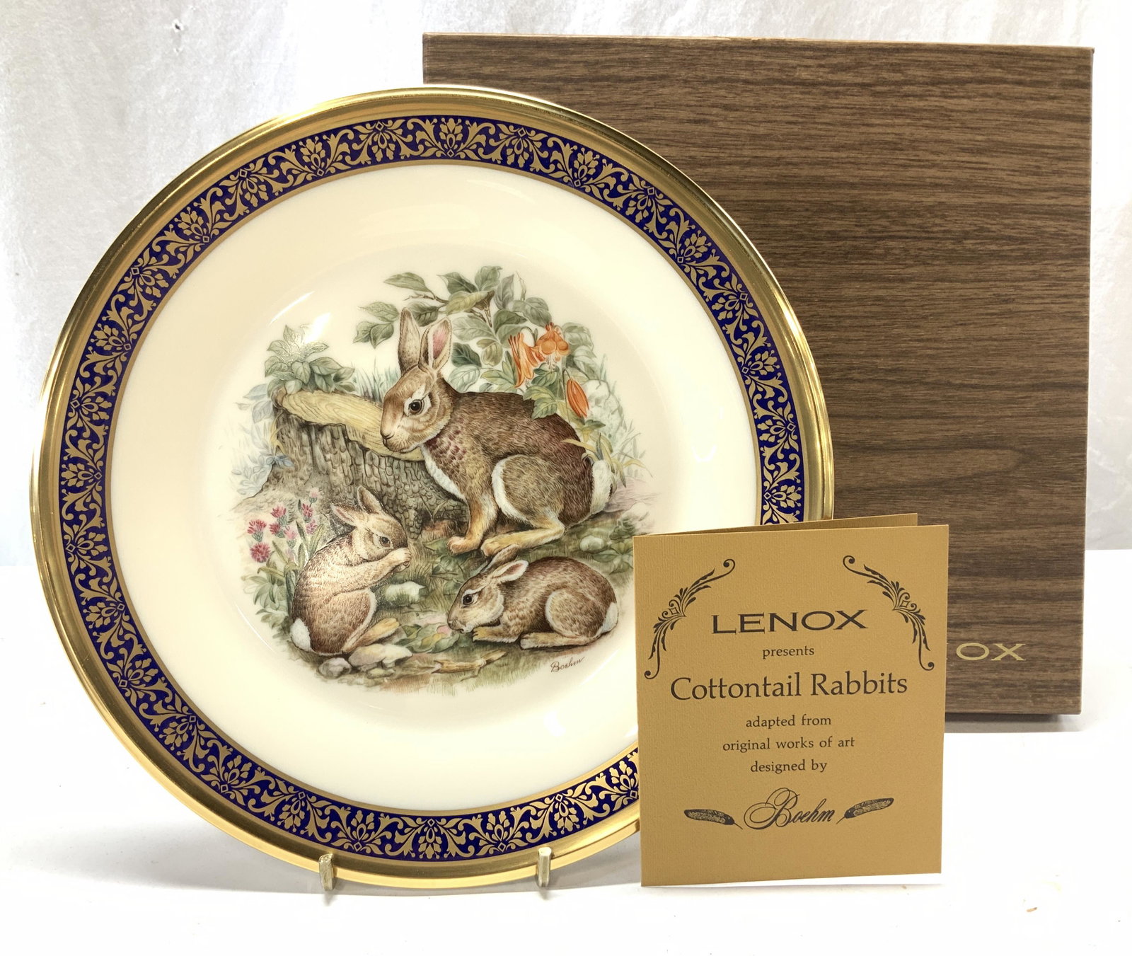 LENOX LTD Boehm Woodland Wildlife Porcelain Plate: Luxury Dining plate or display plate of Cottontail Rabbits , a design by Boehm for Lenox. Hand painted porcelain plates comes in original box and original keepsake box . Cream porcelain with cobalt ou
