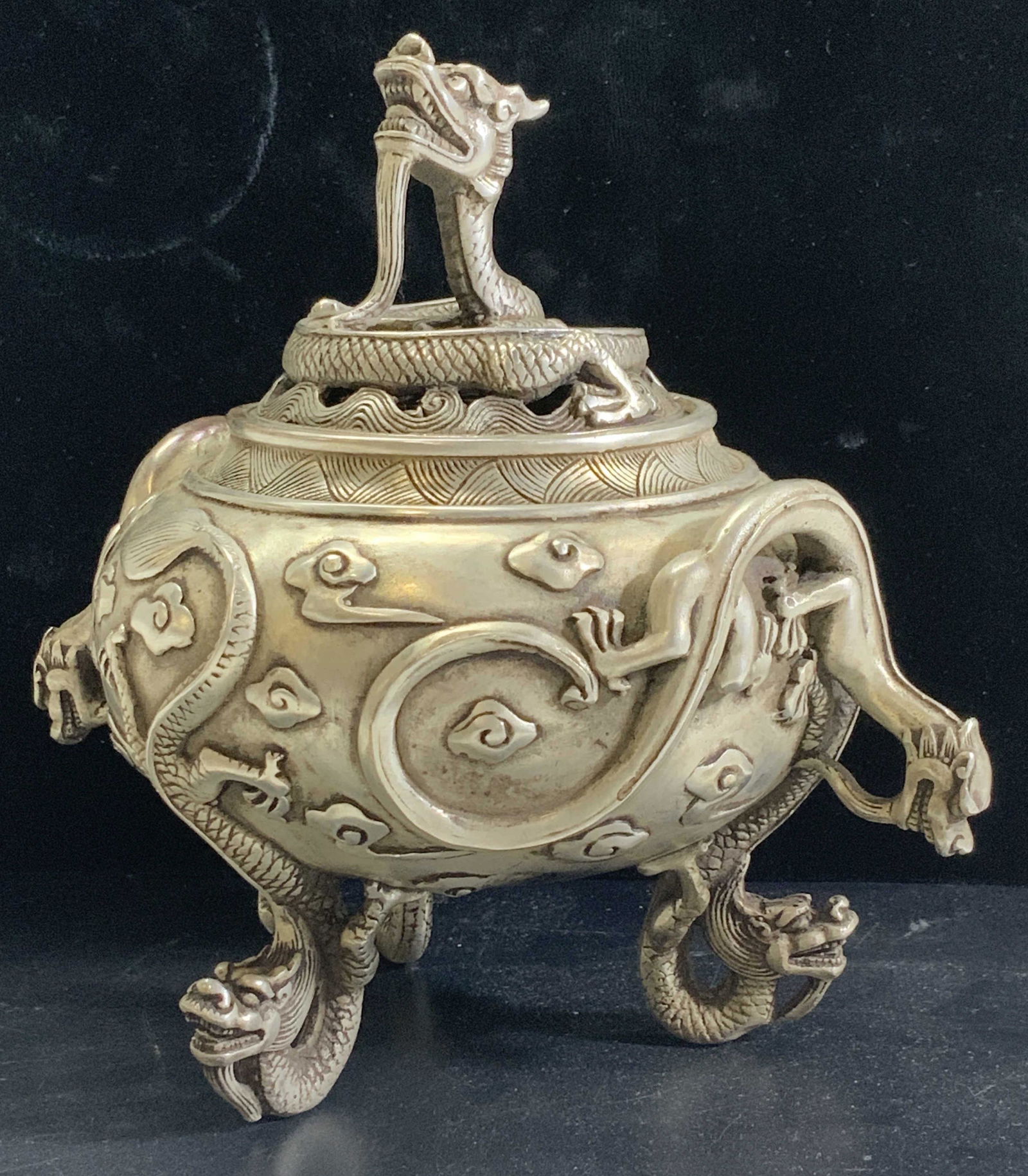 Collect Old Ming Chinese Handmade Dragon Censer (1 of 8)