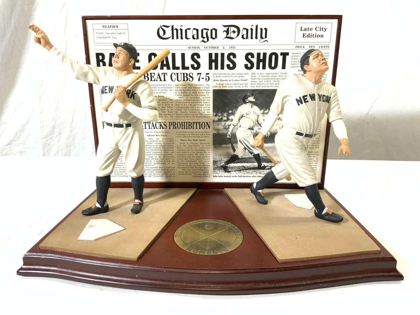 THE DANBURY MINT BABE RUTH CALLS HIS SHOT Figural (1 of 11)
