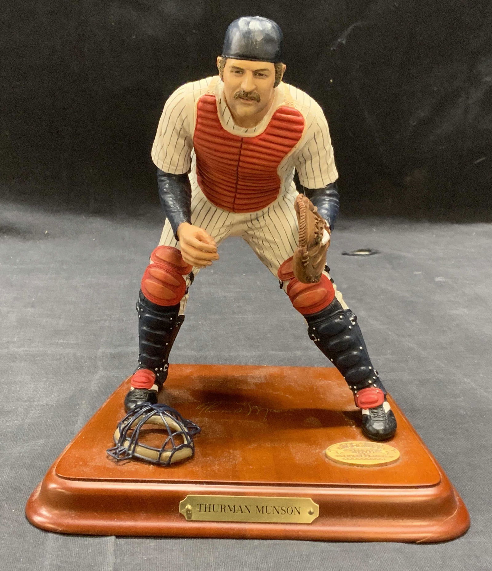 Thurman Munson Danbury Mint Statue (1 of 8)