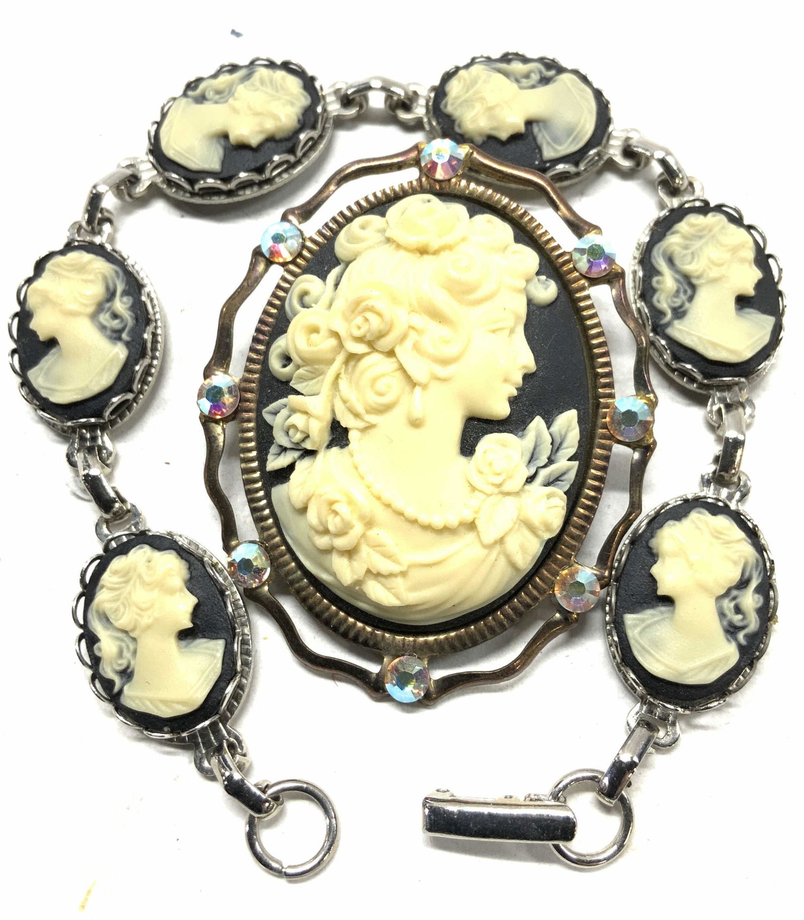 Cameo Jewelry Set; Bracelet, Brooch/ Pendant, 2 (1 of 8)