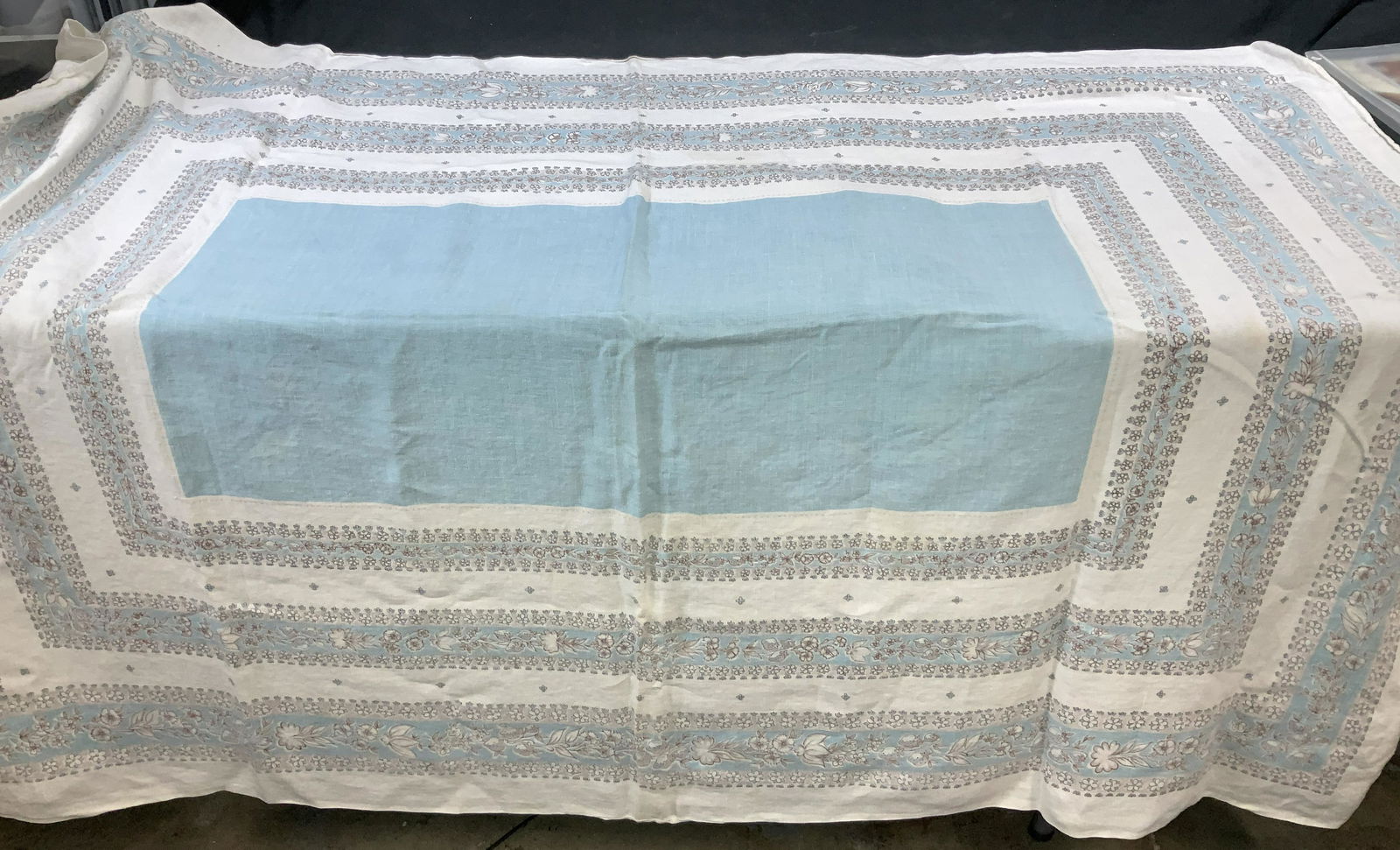 Vintage Linen Cotton Tablecloth w Floral Border (1 of 8)