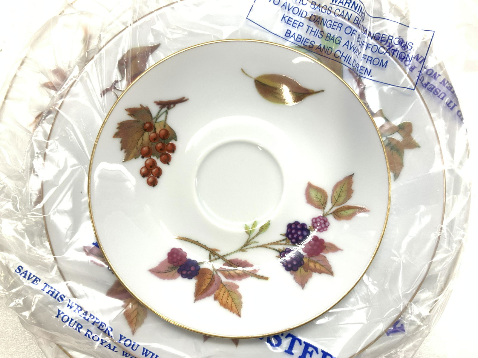 Royal Worcester 5Pc Porcelain Setting, England NIB (1 of 7)