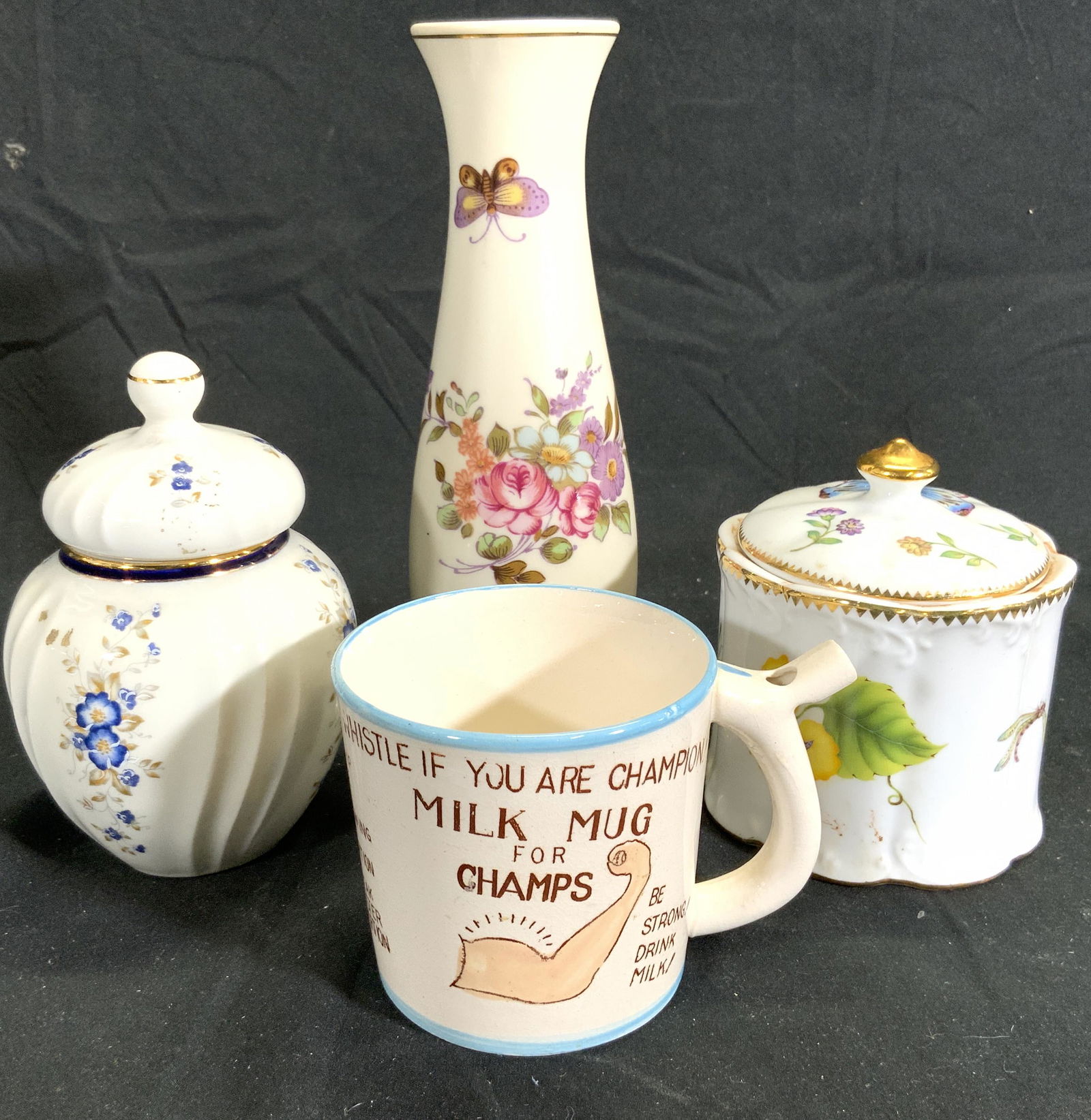Lot 4 Decorative Porcelain Vessels (1 of 8)