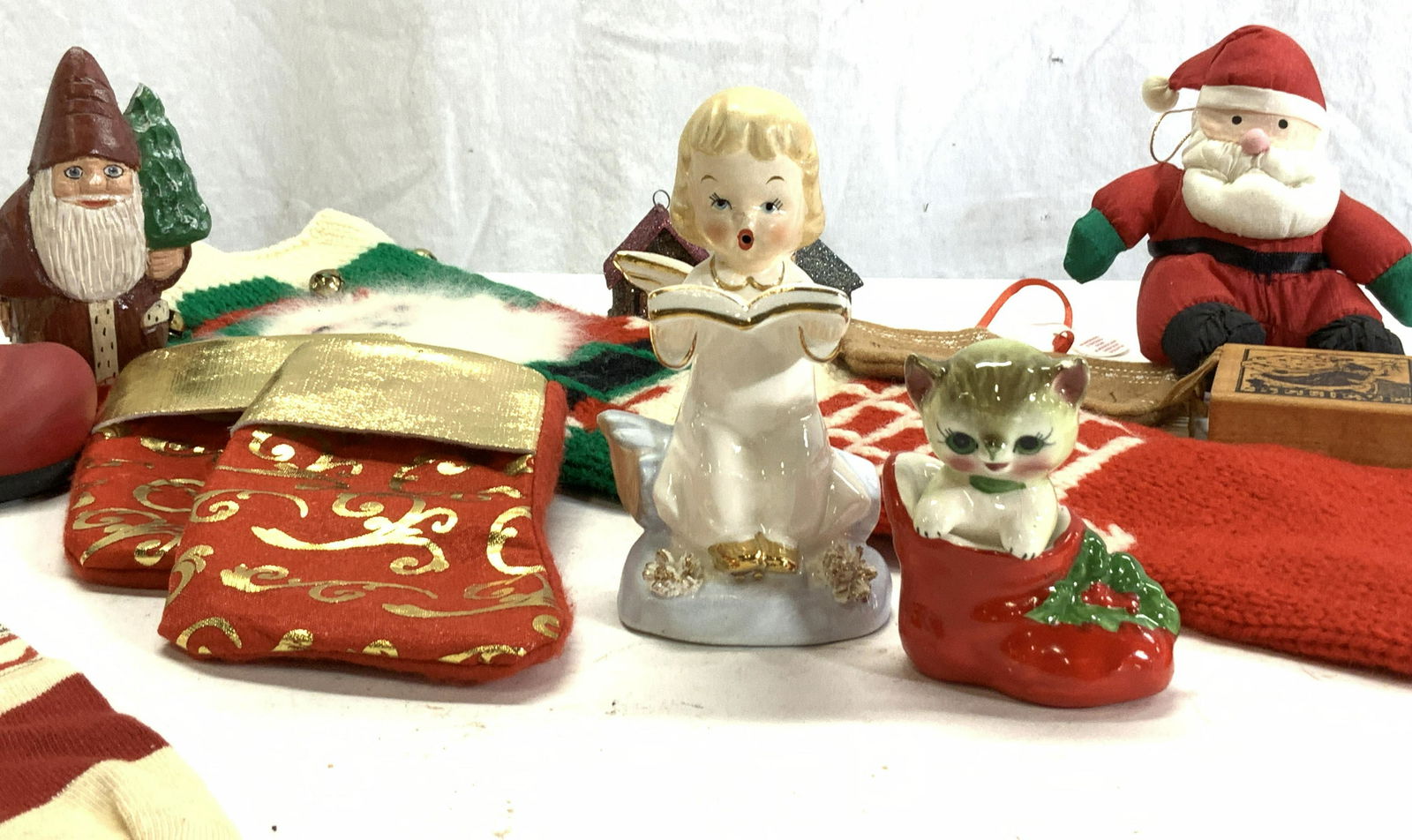 13 Vintage Christmas Decorations (1 of 13)