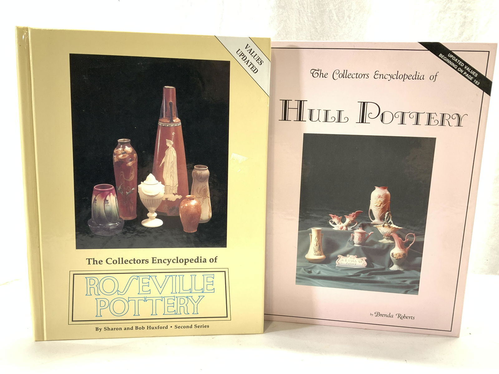 Lot 2 Roseville & Hull American Pottery Books (1 of 8)