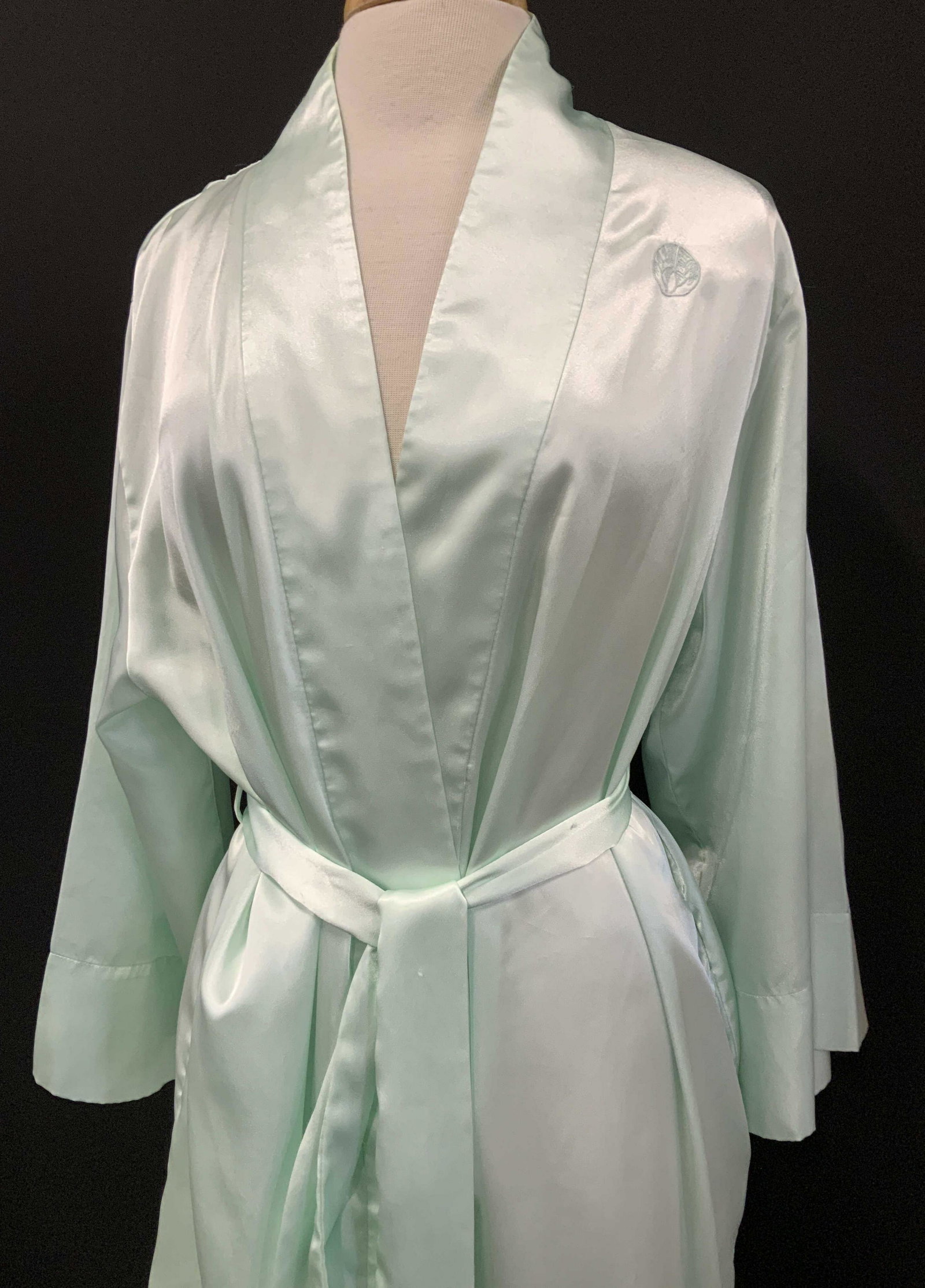 NATORIE Seafoam Green Leisure Robe, Med: Labeled Natori Robe, silky polyester in Seafoam green. Inner waist ties + belt. Some fabric wear, a blemish on belt. 56 in. L, size Medium. Leisurewear, Robe, Lingerie accessories, nightwear, vintage
