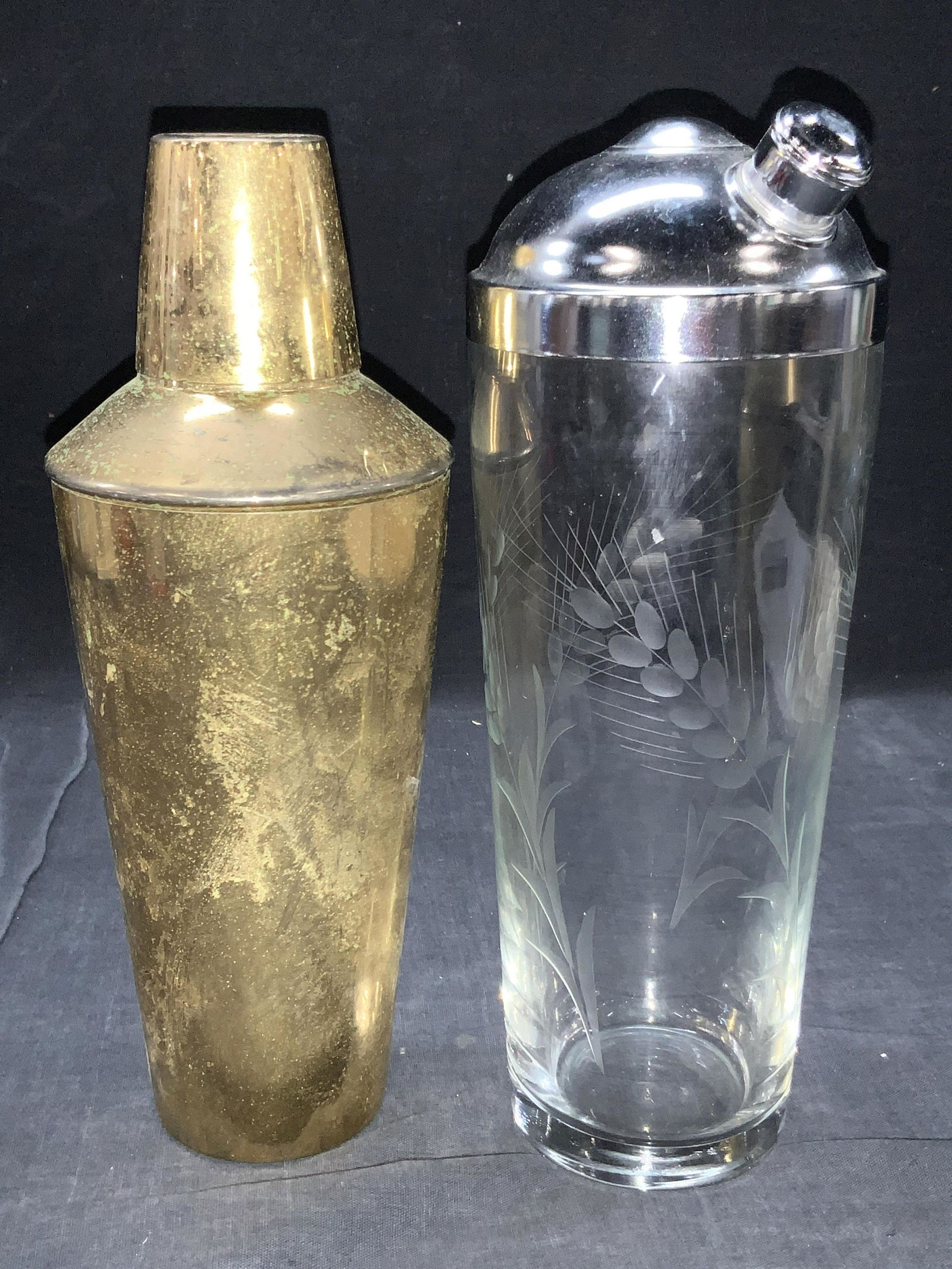 2 Assorted Glass & Steel Bar Shakers (1 of 6)