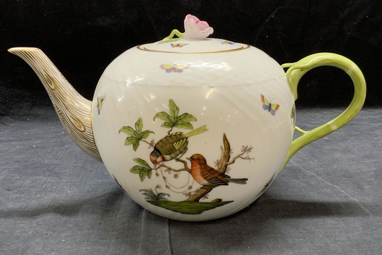 Herend Rothschild porcelain Teapot, Hungary (1 of 7)