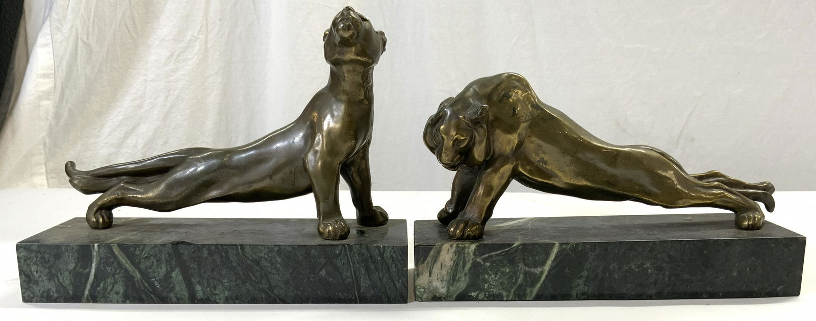 OSCAR WALDMANN Art Deco Bronze Lion Bookends (1 of 8)