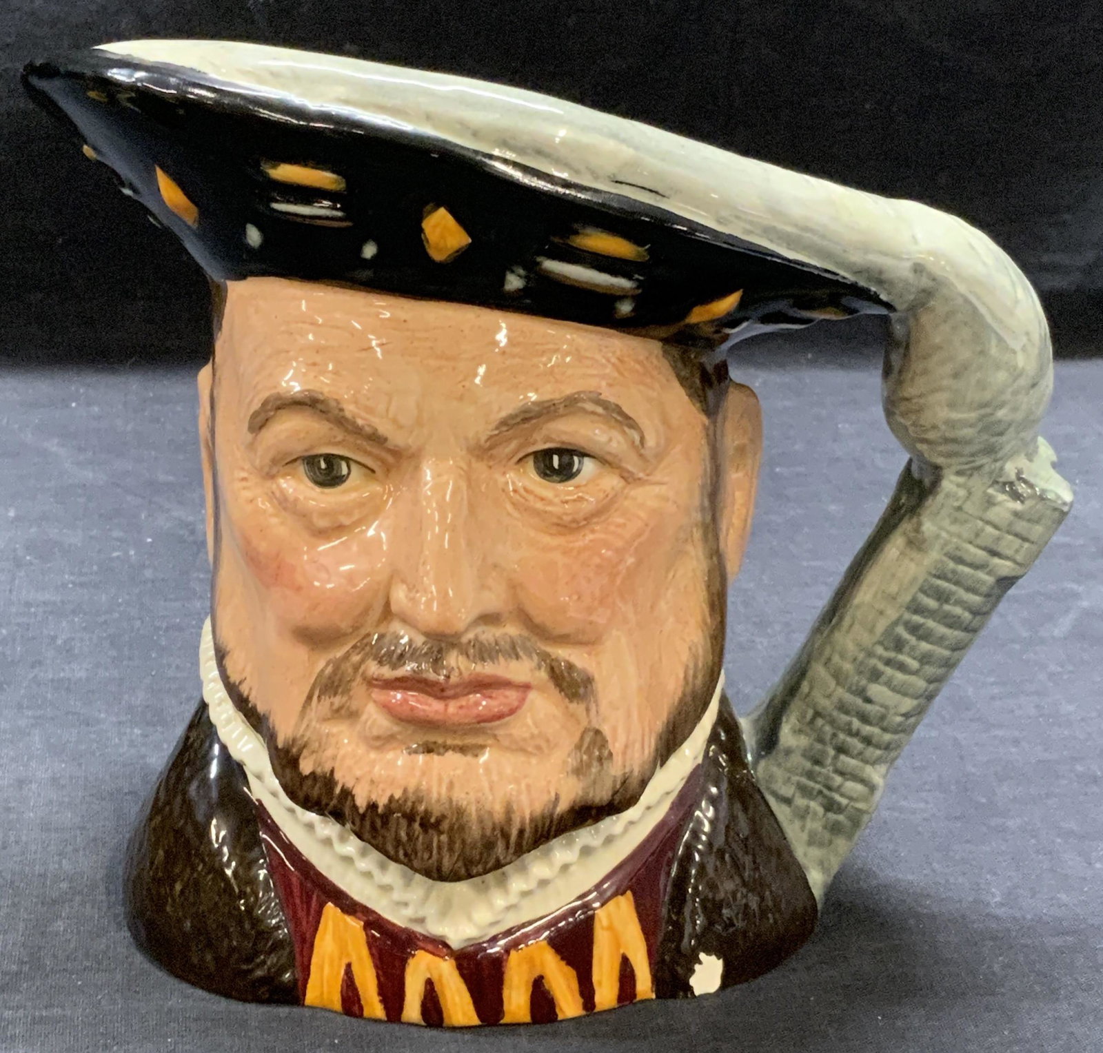Vtg Royal DOULTON Cermic Henry VIII Toby Jug (1 of 6)