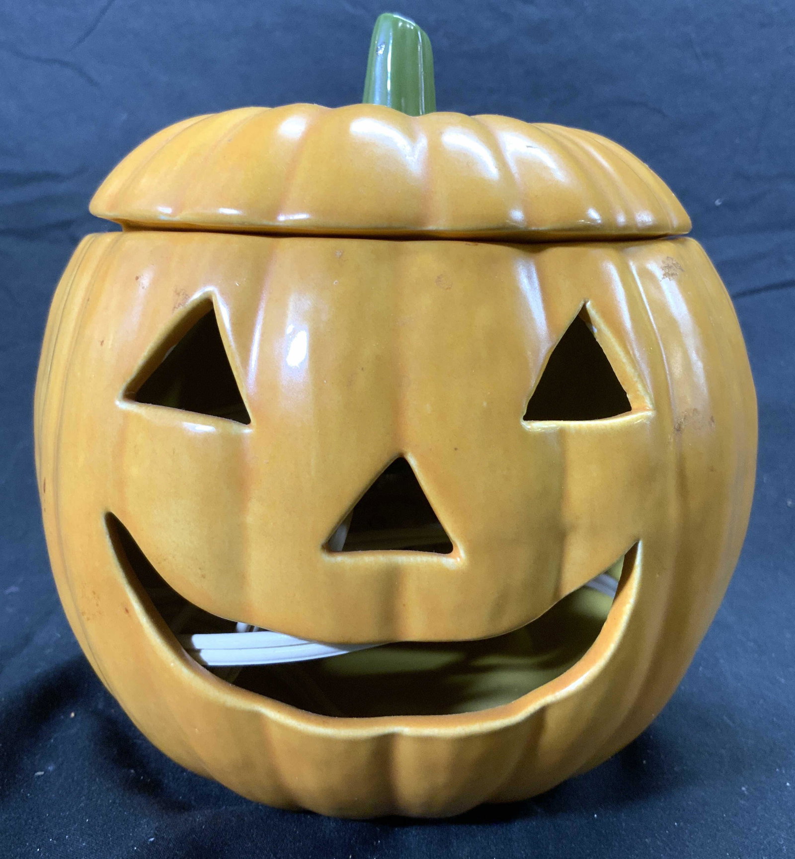 Porcelain Jack O Lantern Lamp W Lid (1 of 7)