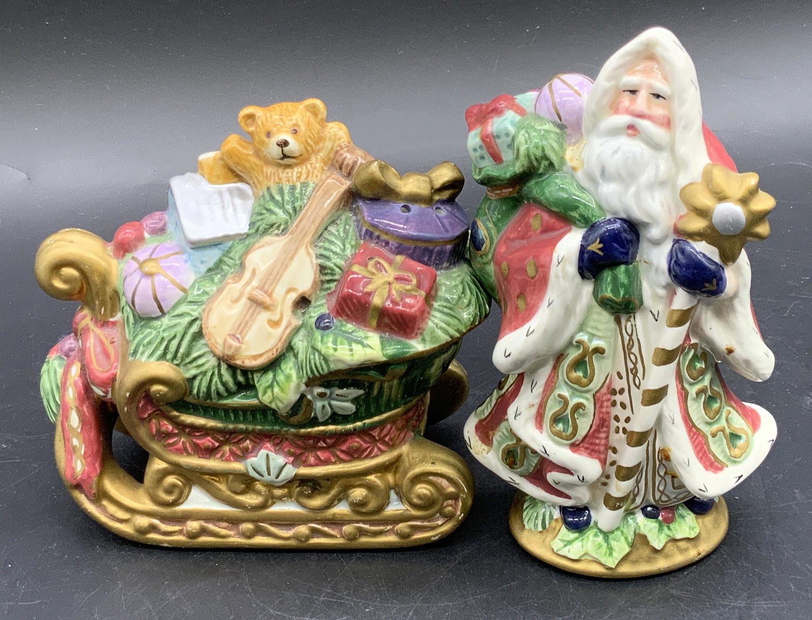 FITZ & FLOYD Christmas Santa Salt & Pepper Shakers (1 of 11)