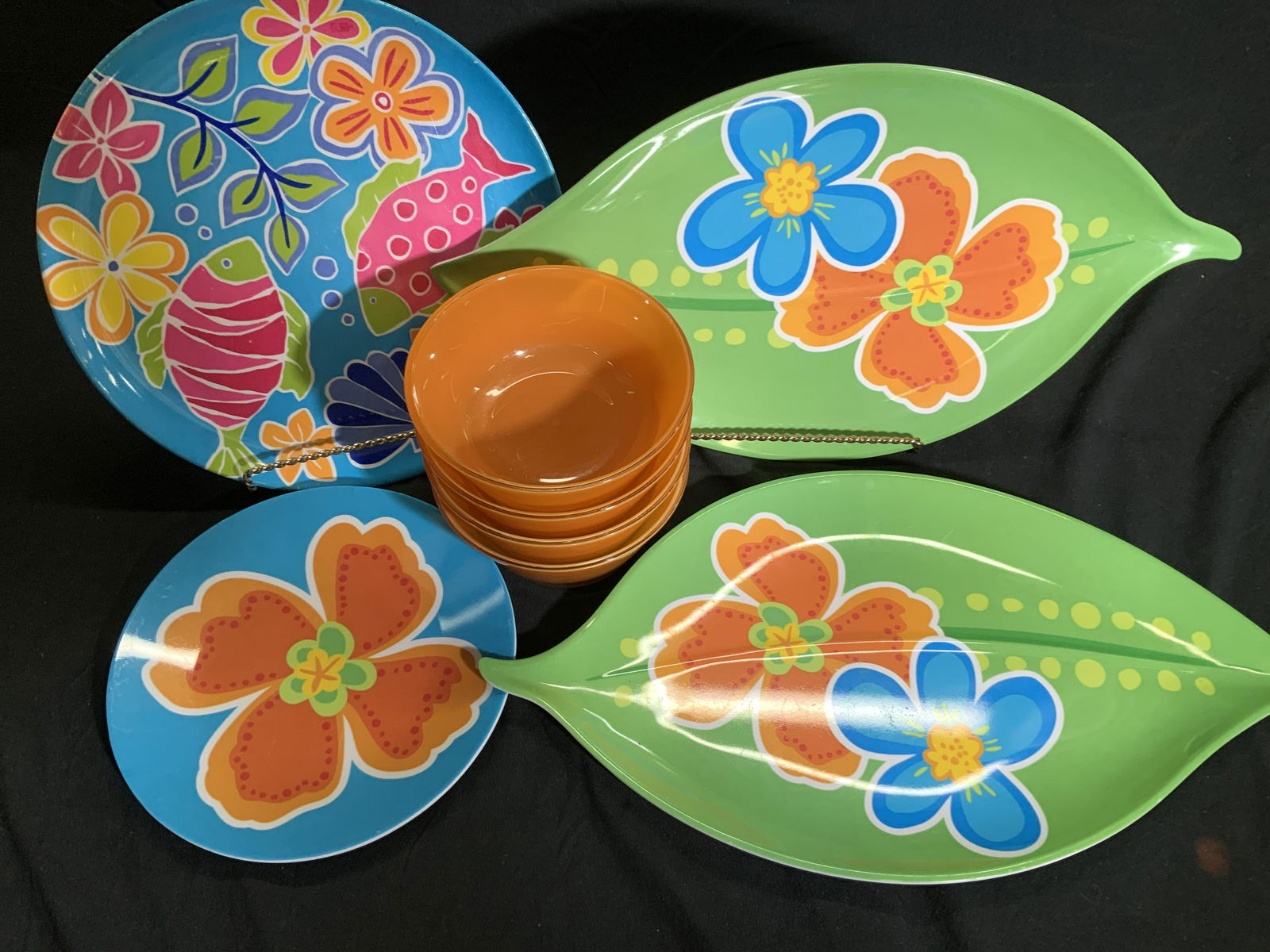 Luau Melamine Tray & Bowl Set 8 (1 of 6)