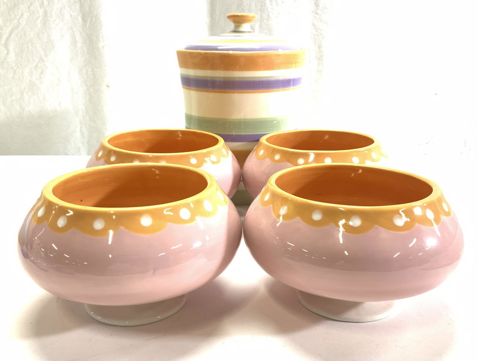 Set 5 Jonathan Adler Footed Porcelain Bowls, Jar (1 of 9)