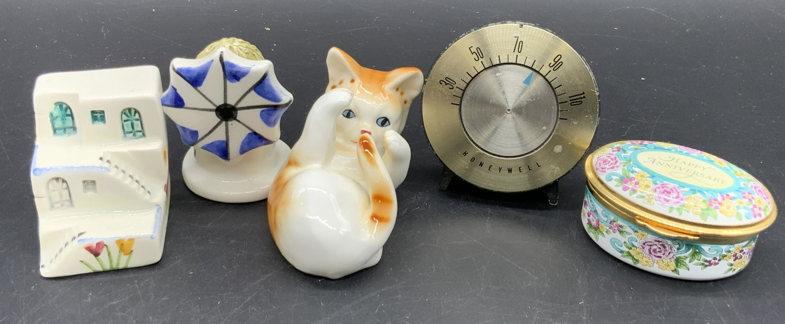 Lot 5 Ceramic & Metal Tabletop Accessories (1 of 8)