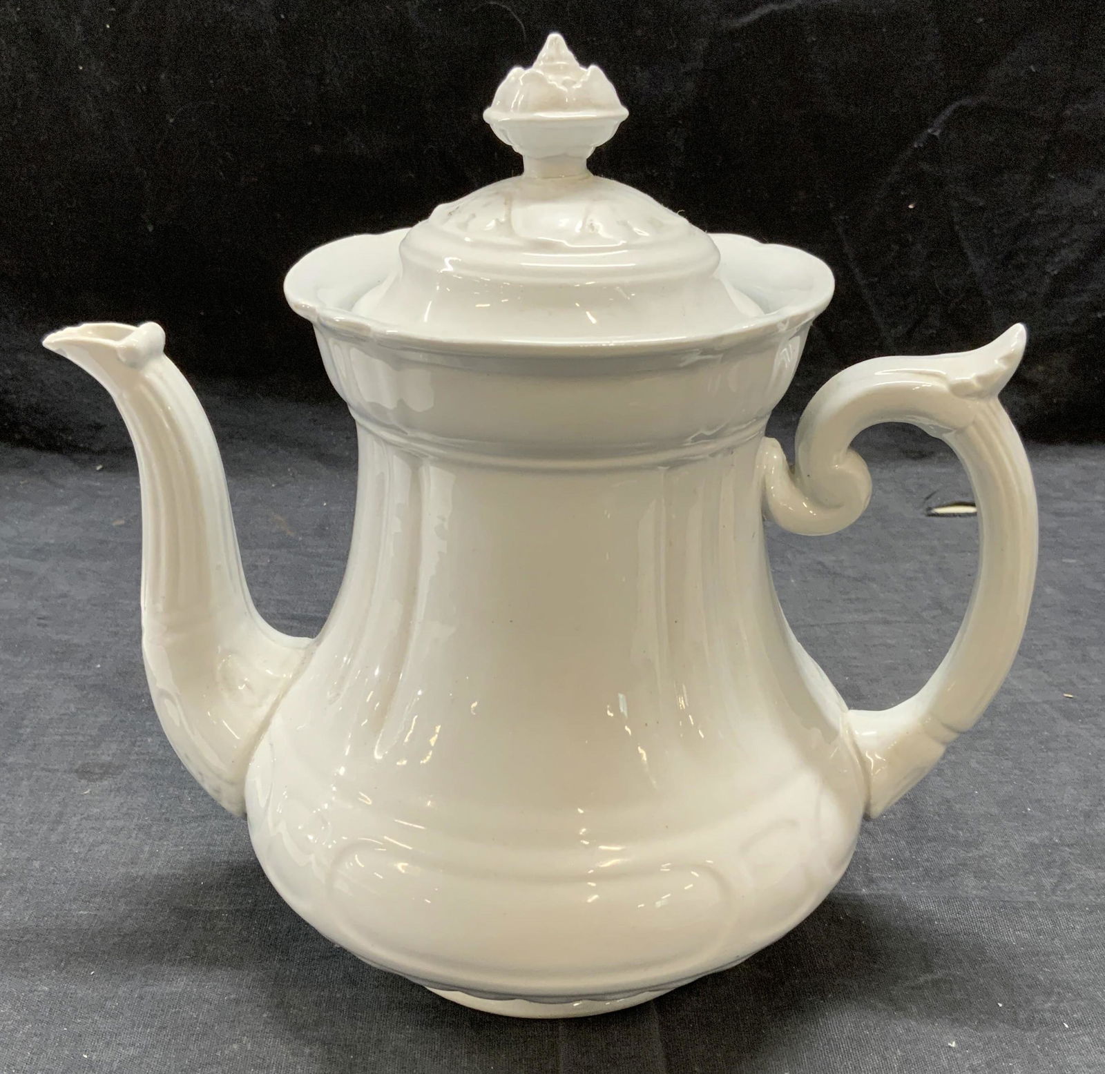 TJ & J Mayer Pottery Vintage Teapot (1 of 7)