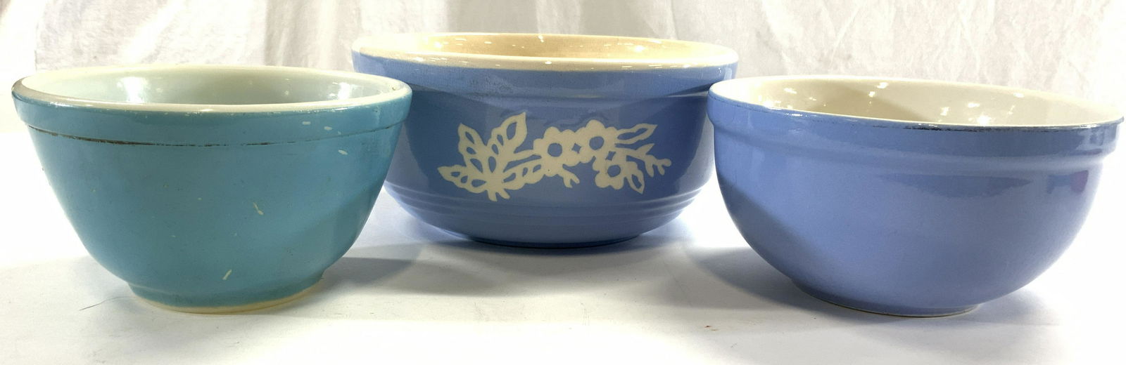 Lot 3 Porcelain & Glass Serving Bowls Vessels (1 of 7)